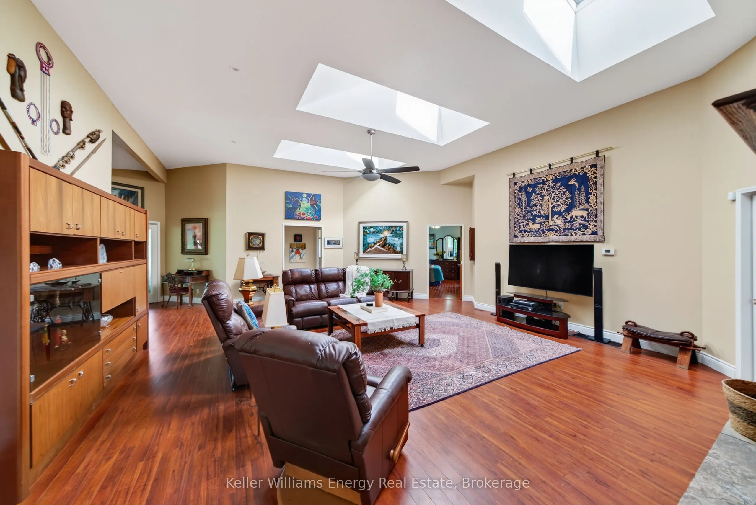 89 Smith's Bay Avenue