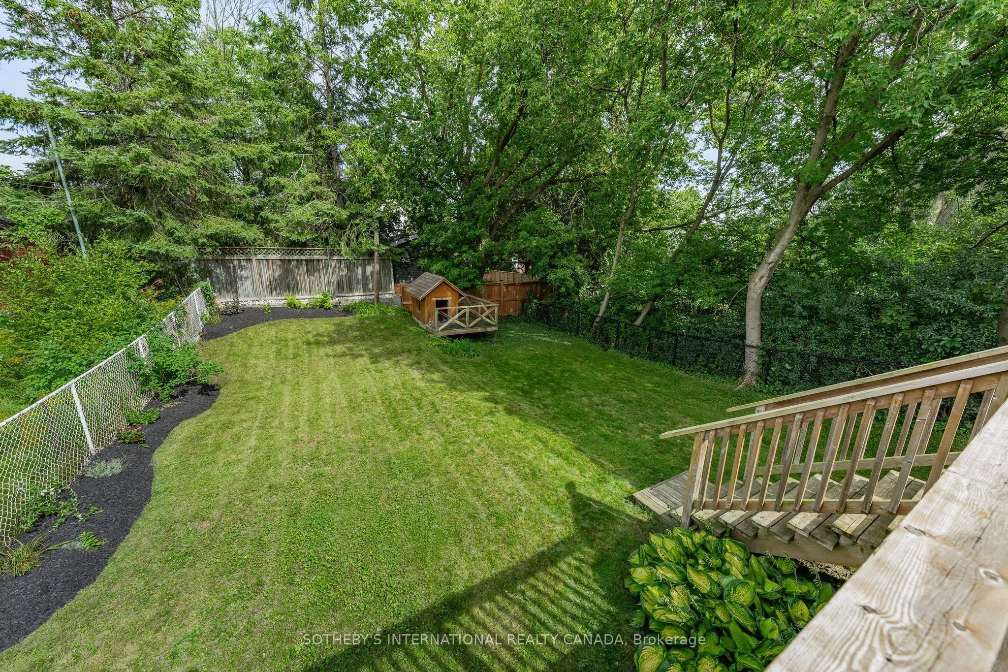 38 Roslin Avenue S