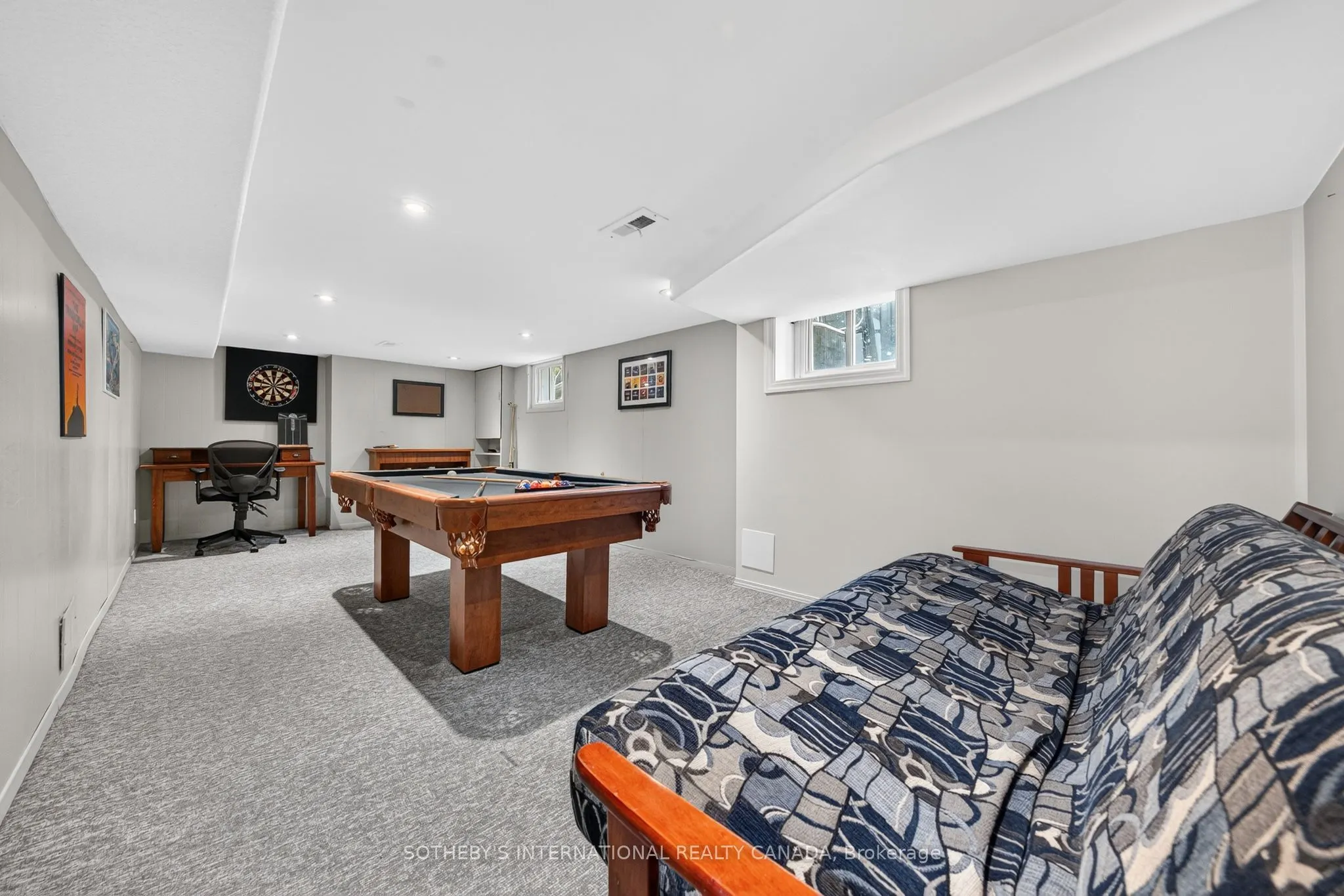 38 Roslin Avenue S