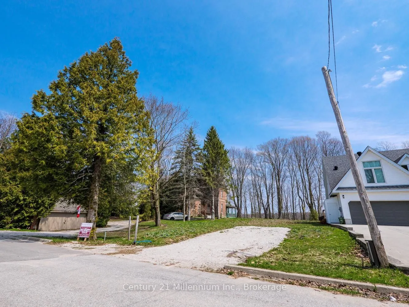 855 4th Avenue A West Avenue