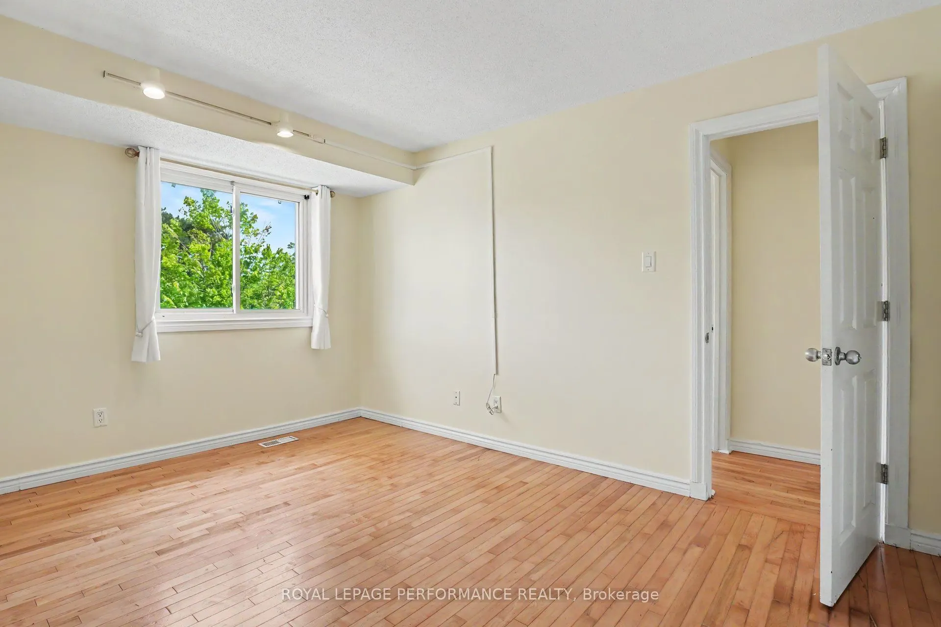 1394 Ridgebrook Drive #70