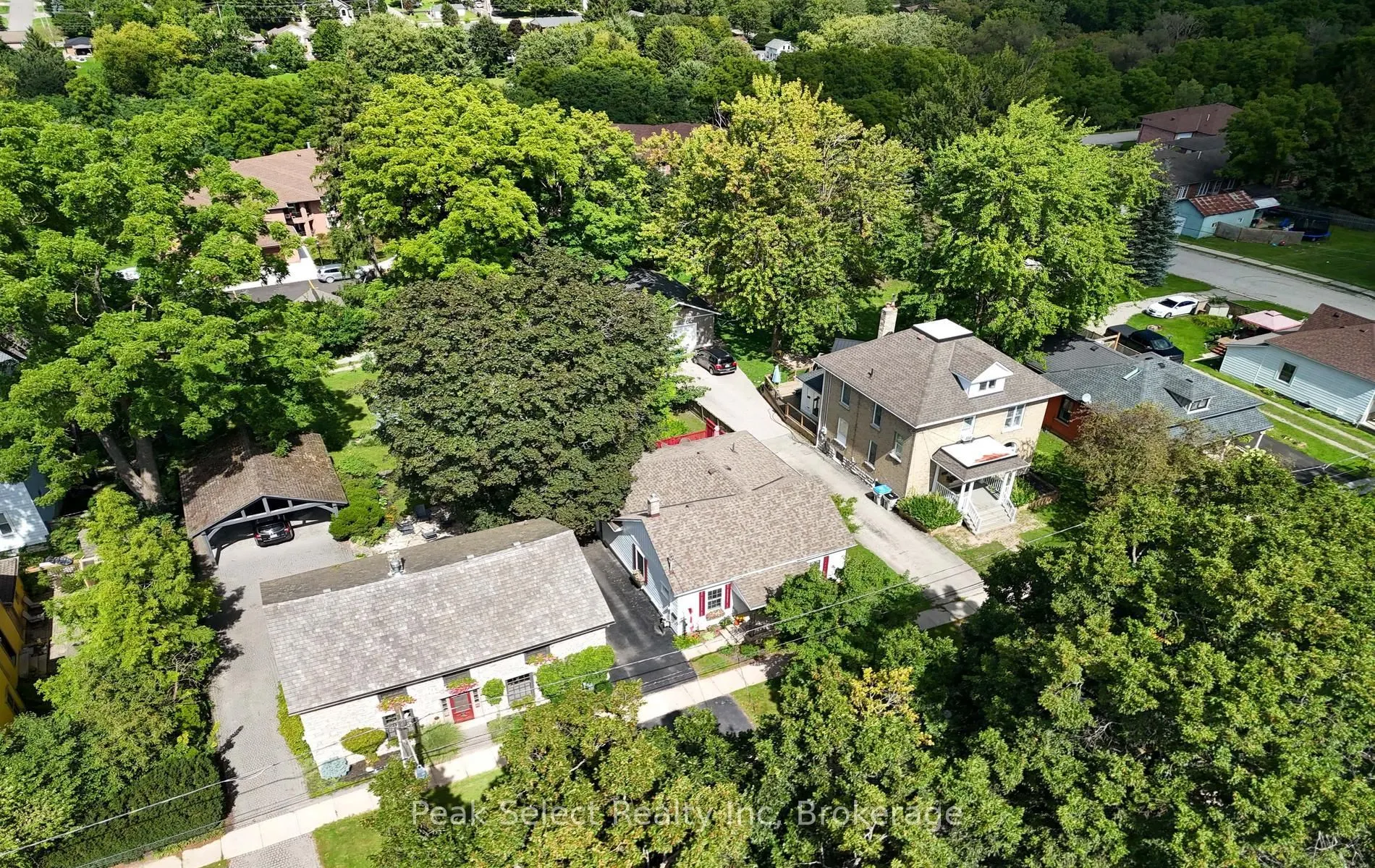 353 Queen Street E