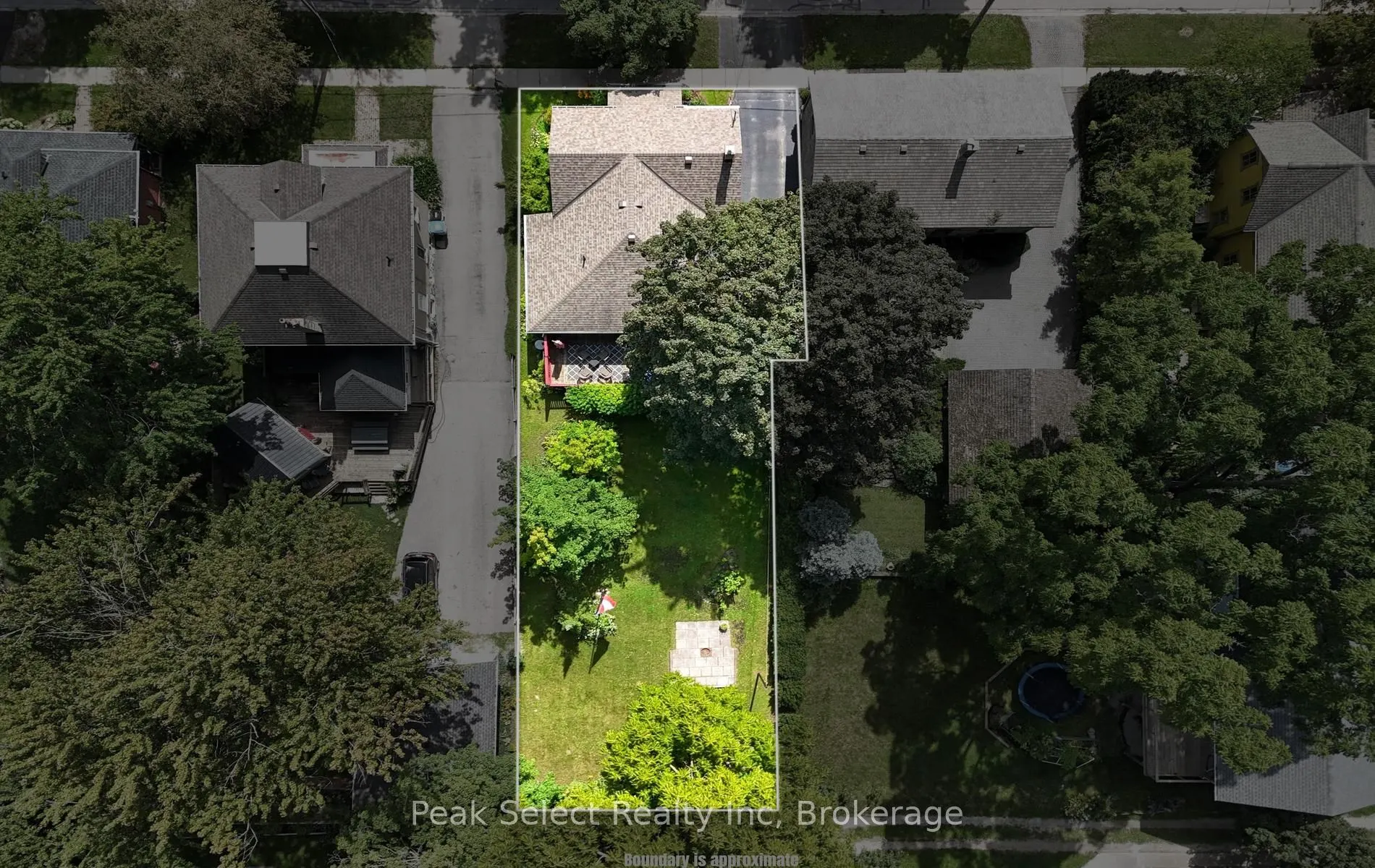 353 Queen Street E