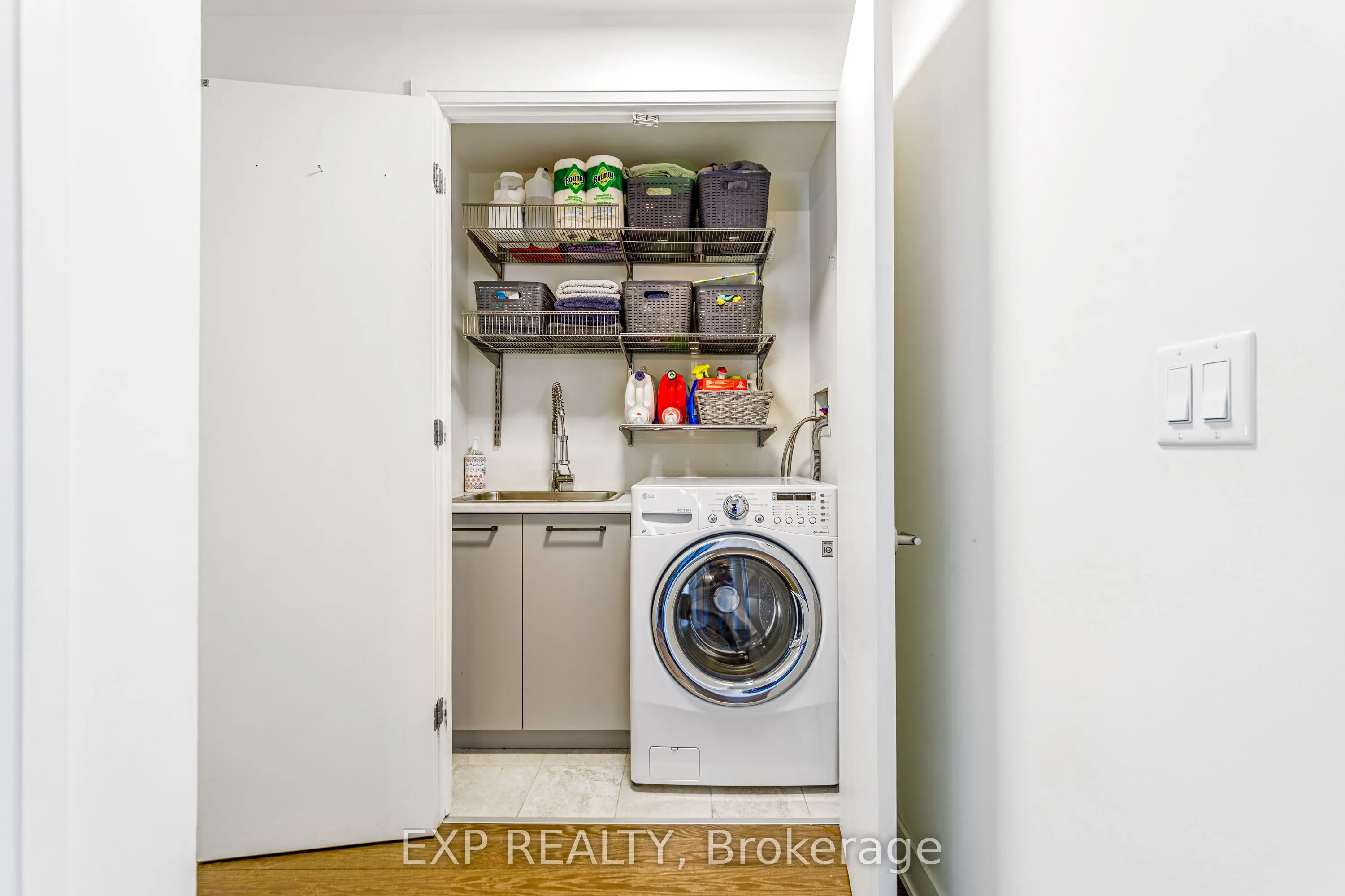 432 Sparks Street #106