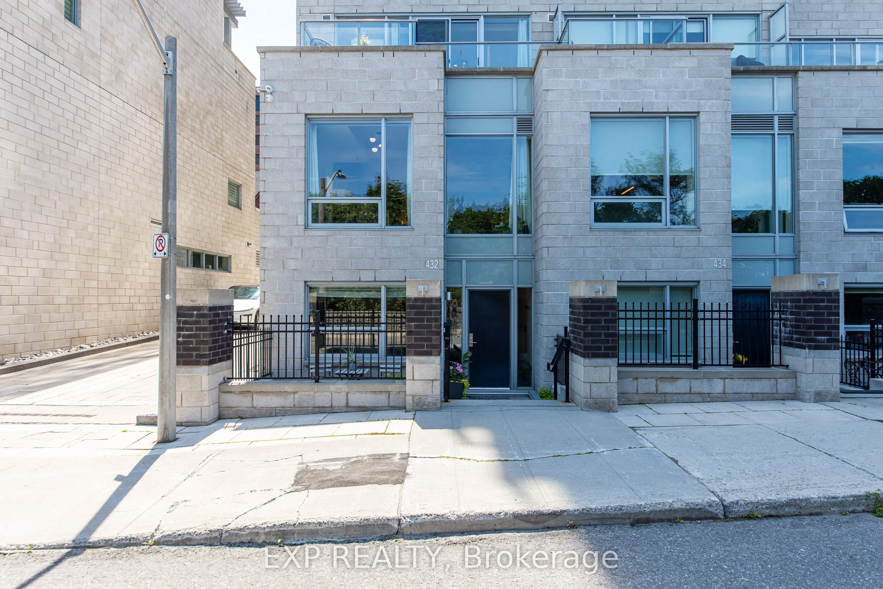 432 Sparks Street #106