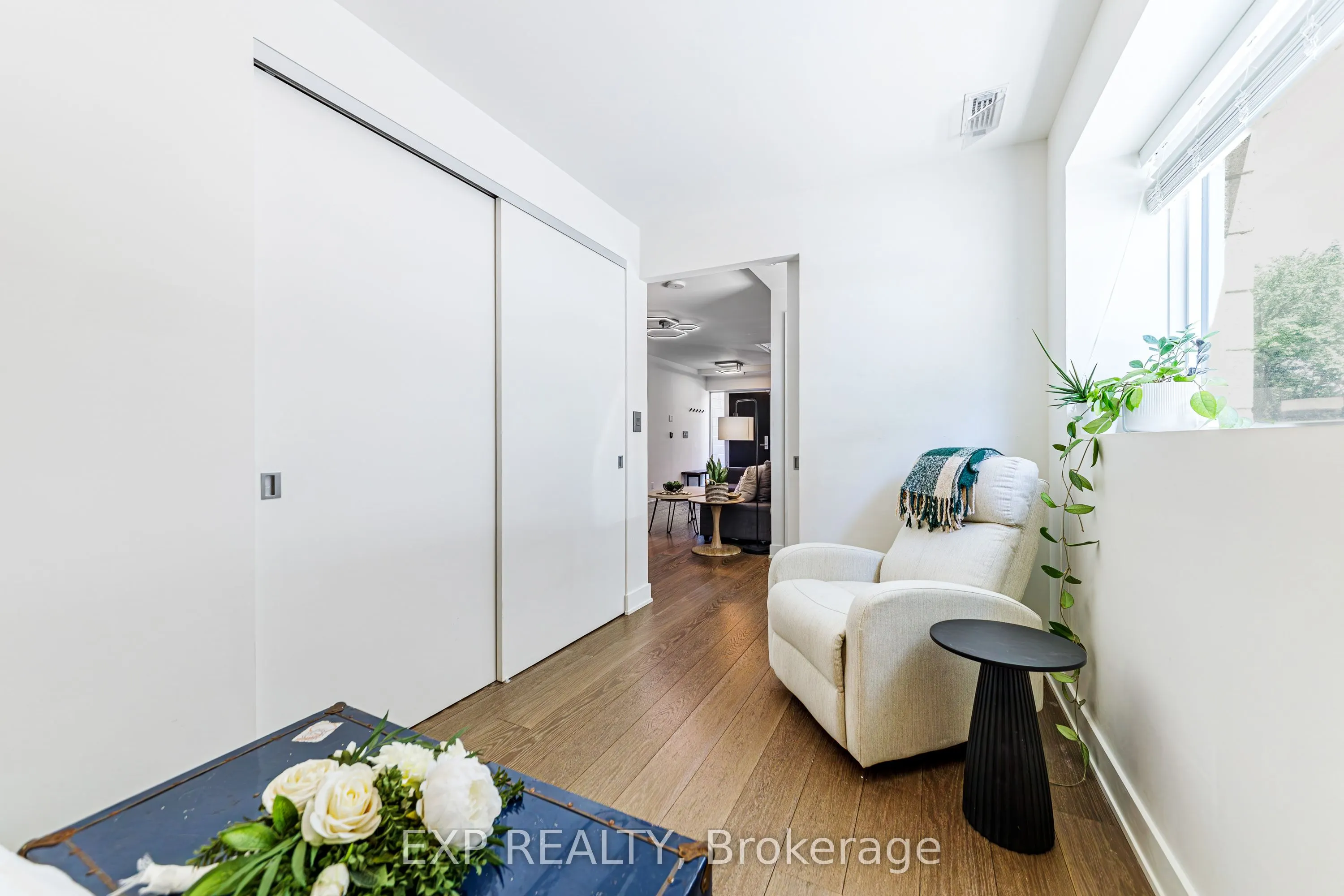 432 Sparks Street #106