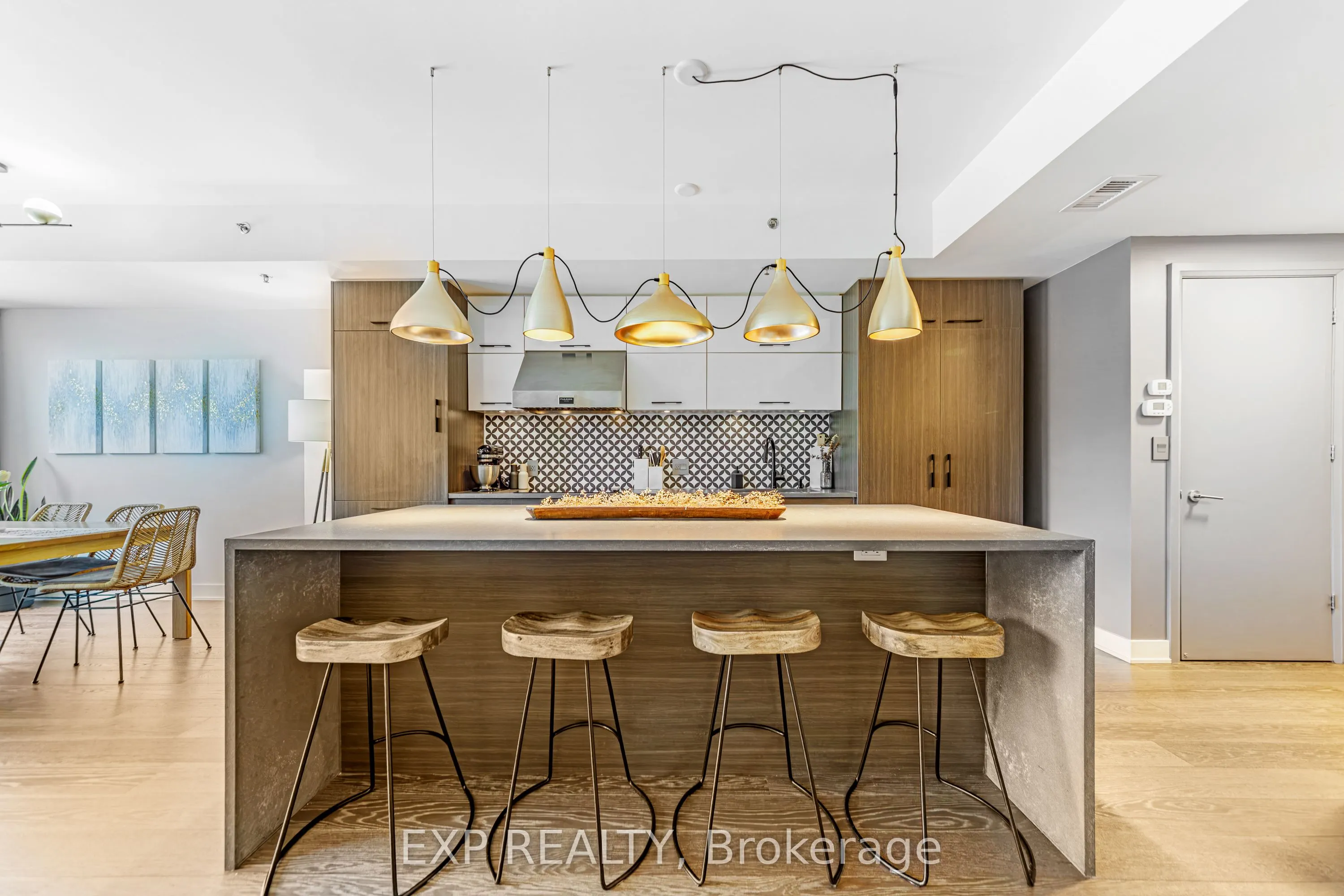432 Sparks Street #106