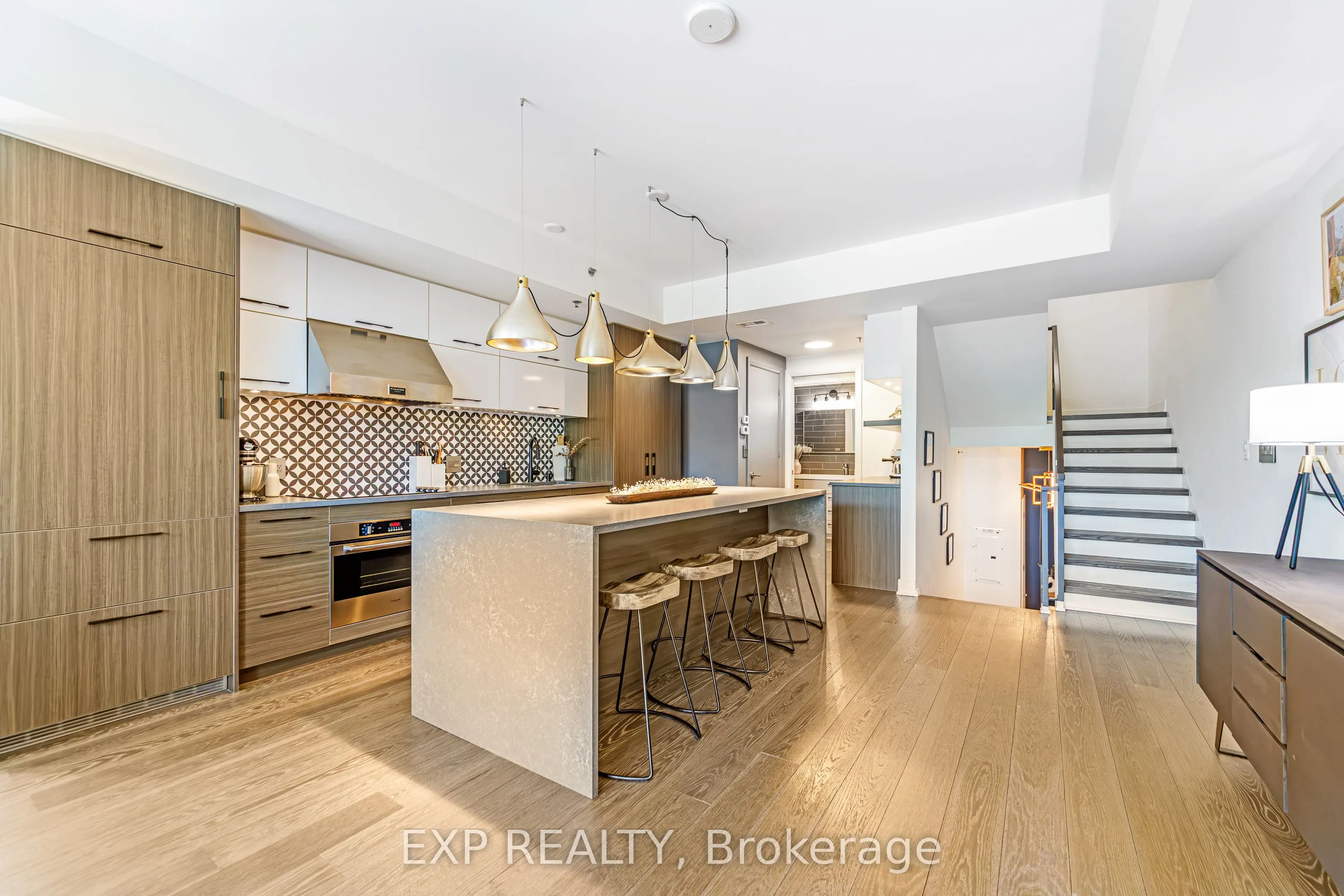 432 Sparks Street #106