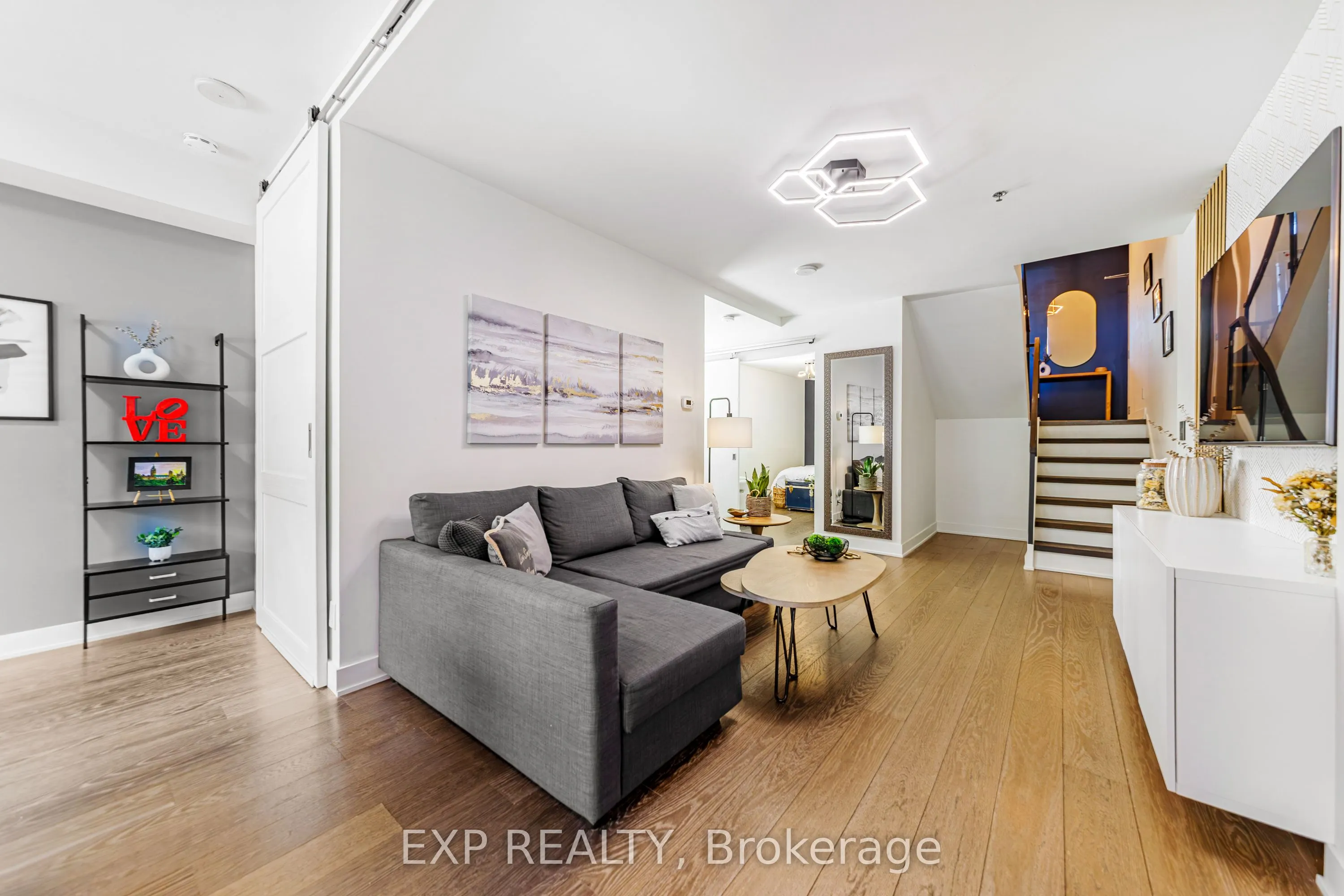 432 Sparks Street #106