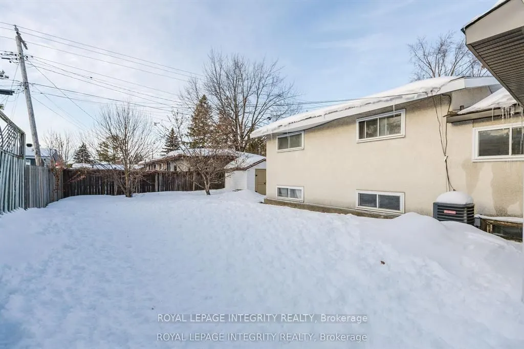 1197 Deer Park Road W
