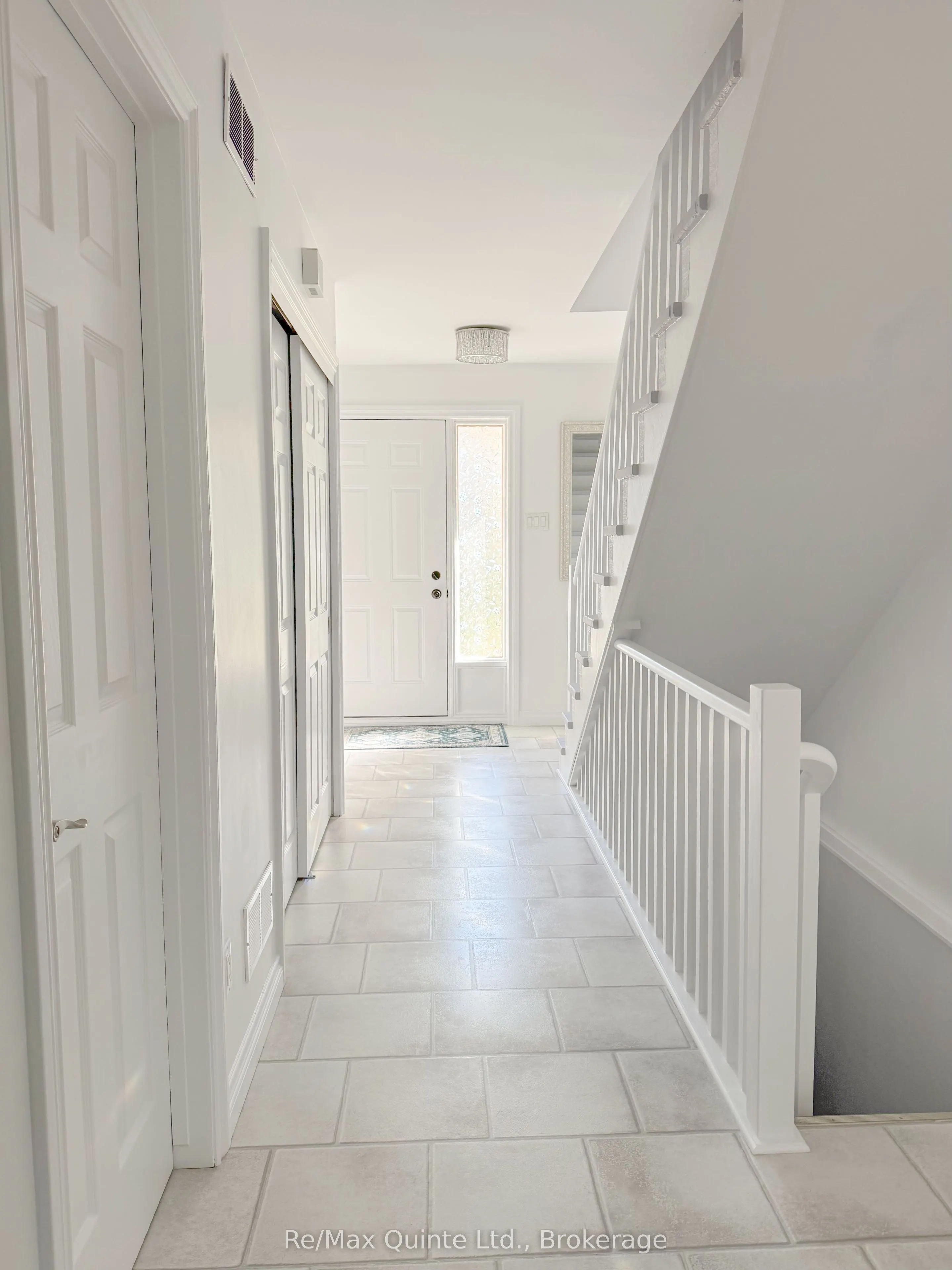 11 JANLYN Crescent #8