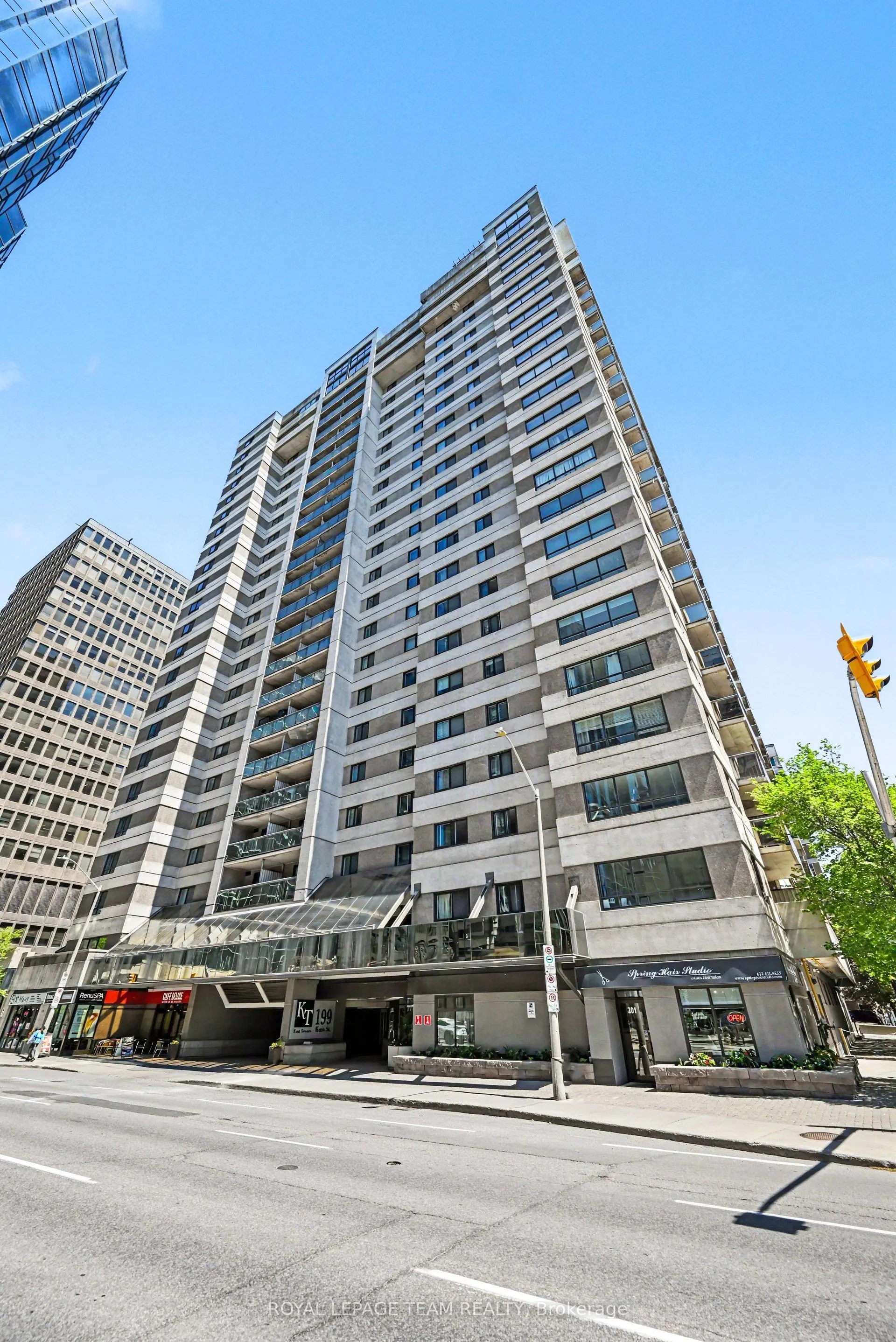 199 Kent Street #404