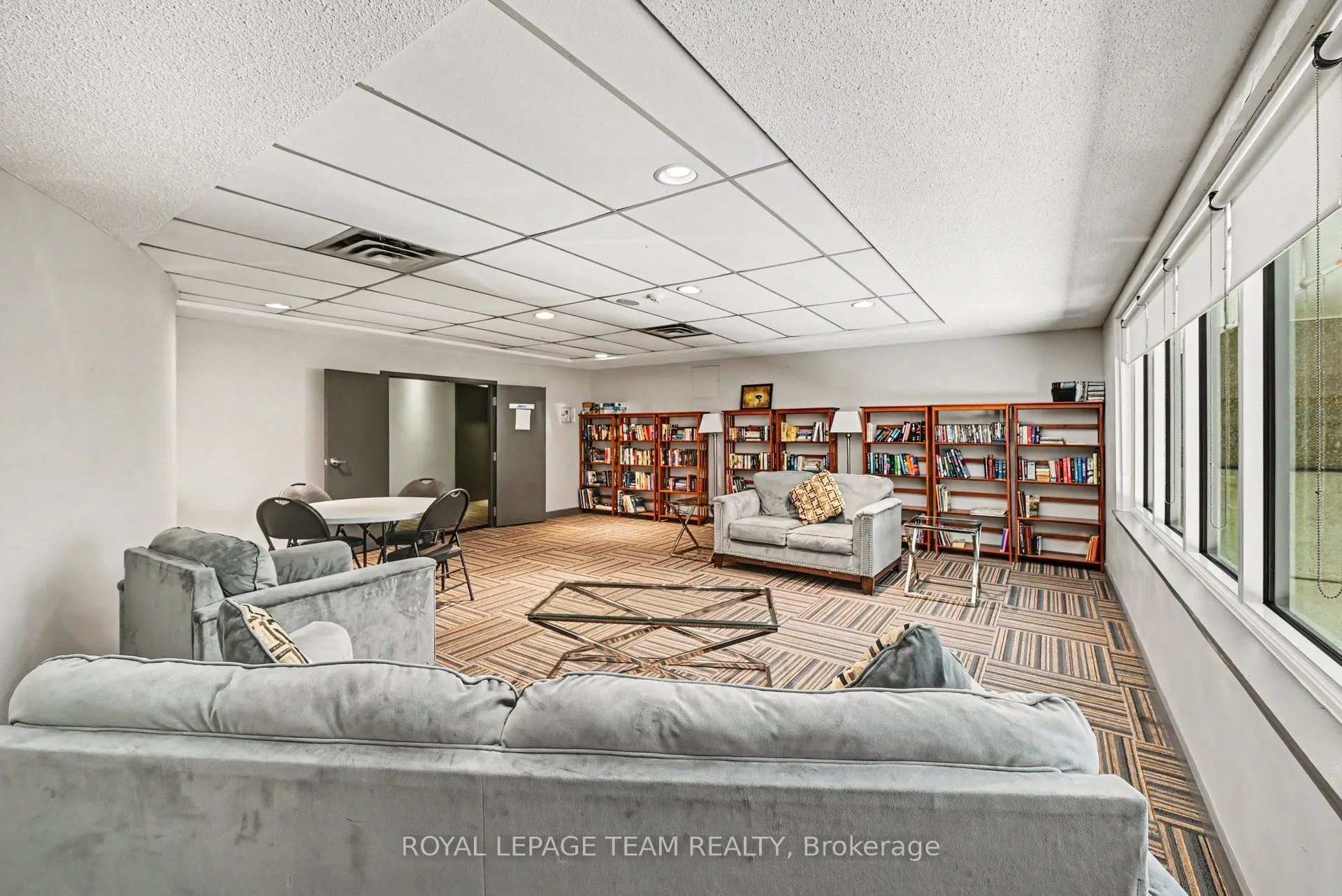 199 Kent Street #404
