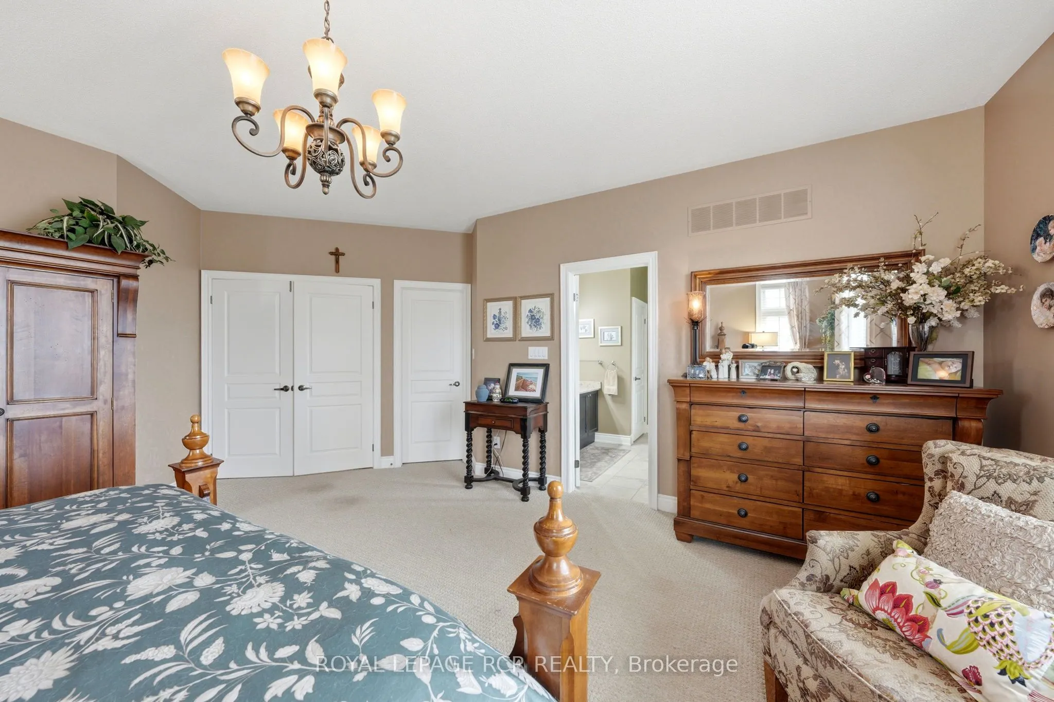 8 Masters Creek Boulevard