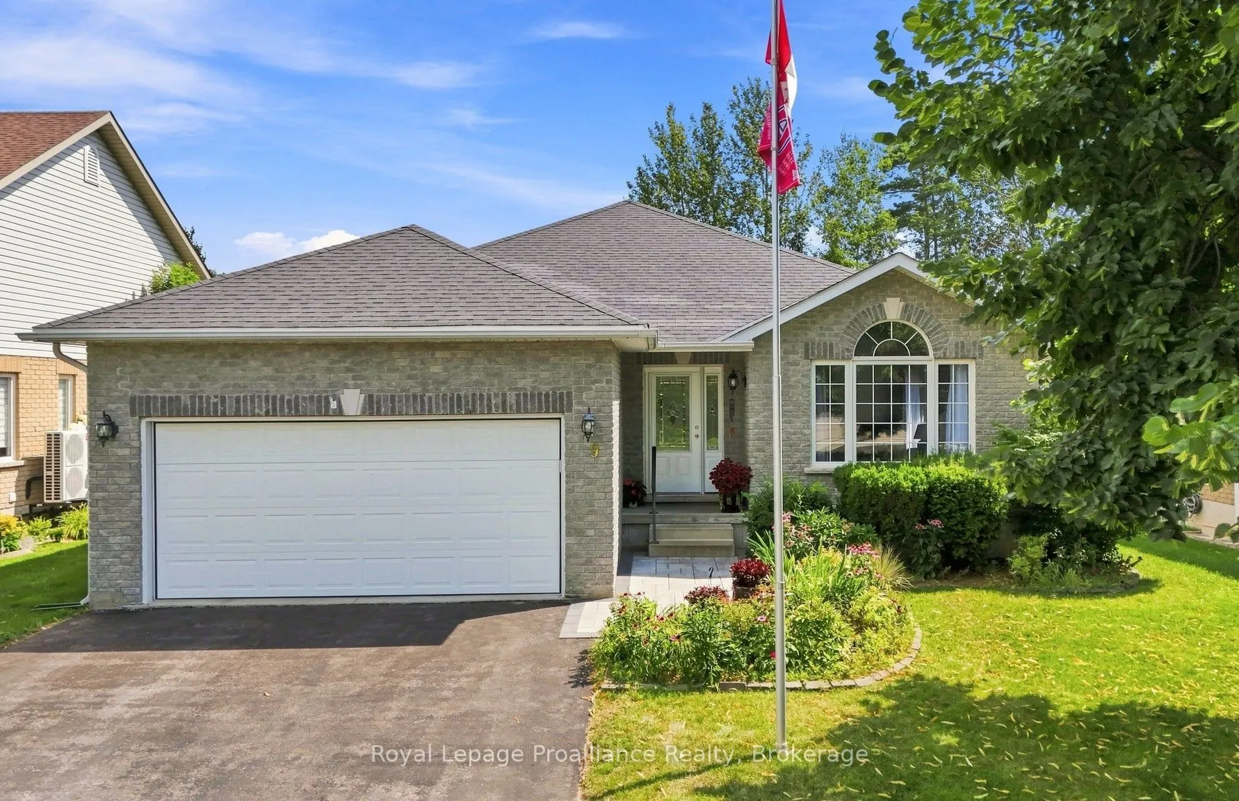 9 Seneca Drive