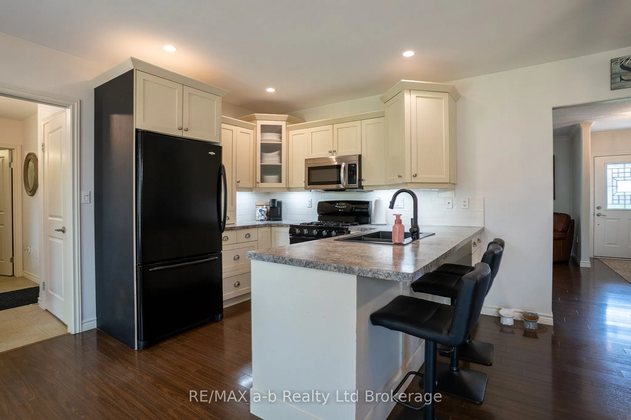 4 Otterview Drive