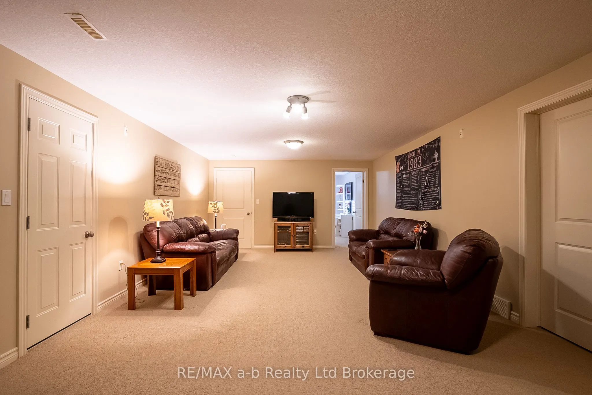4 Otterview Drive
