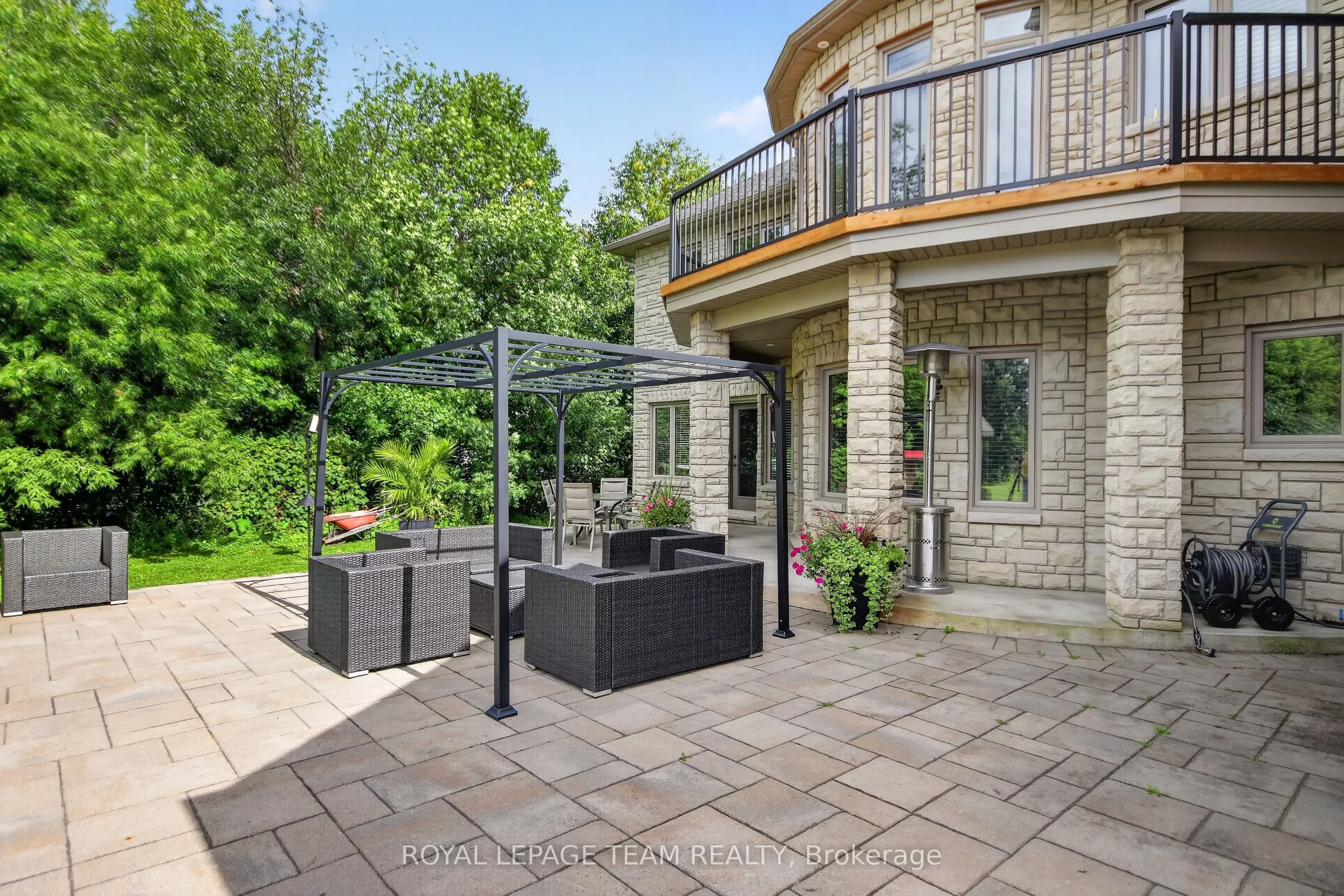 1425 Balmoral Drive