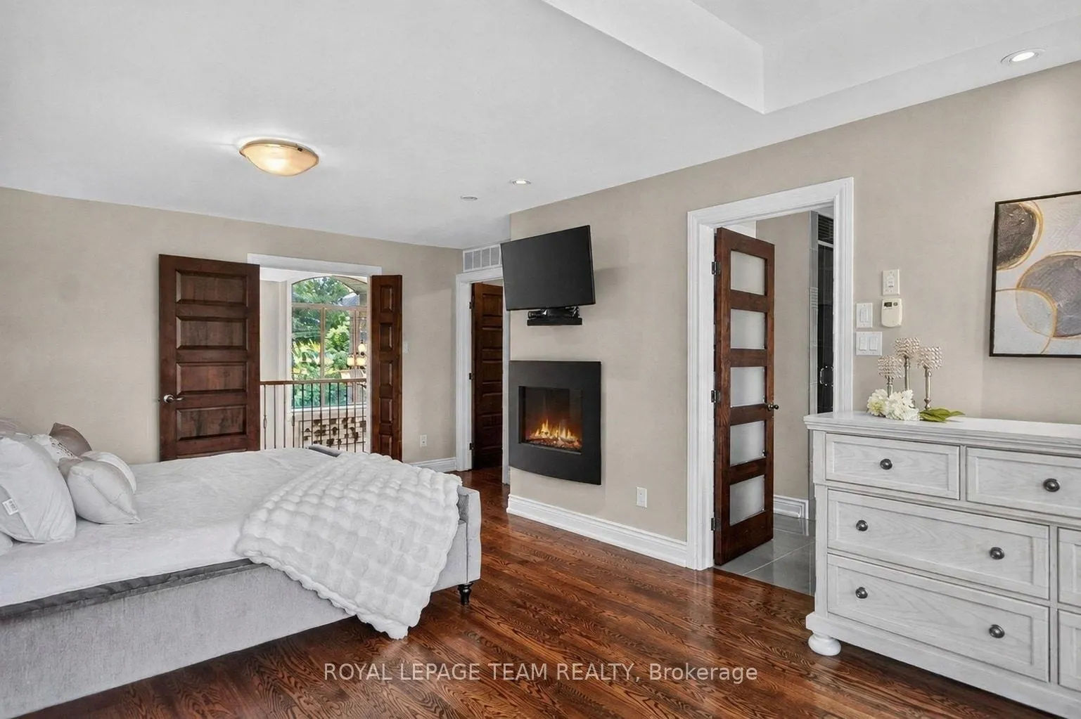1425 Balmoral Drive