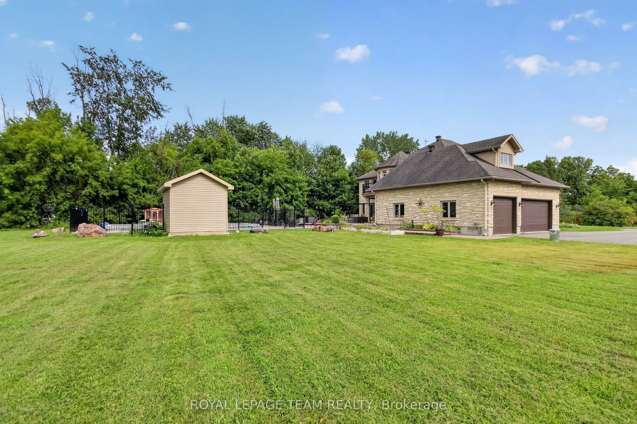 1425 Balmoral Drive