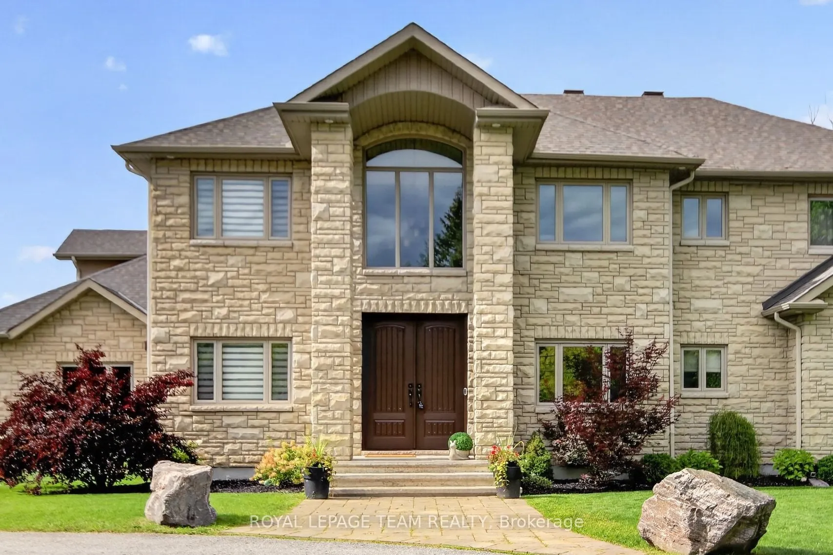1425 Balmoral Drive