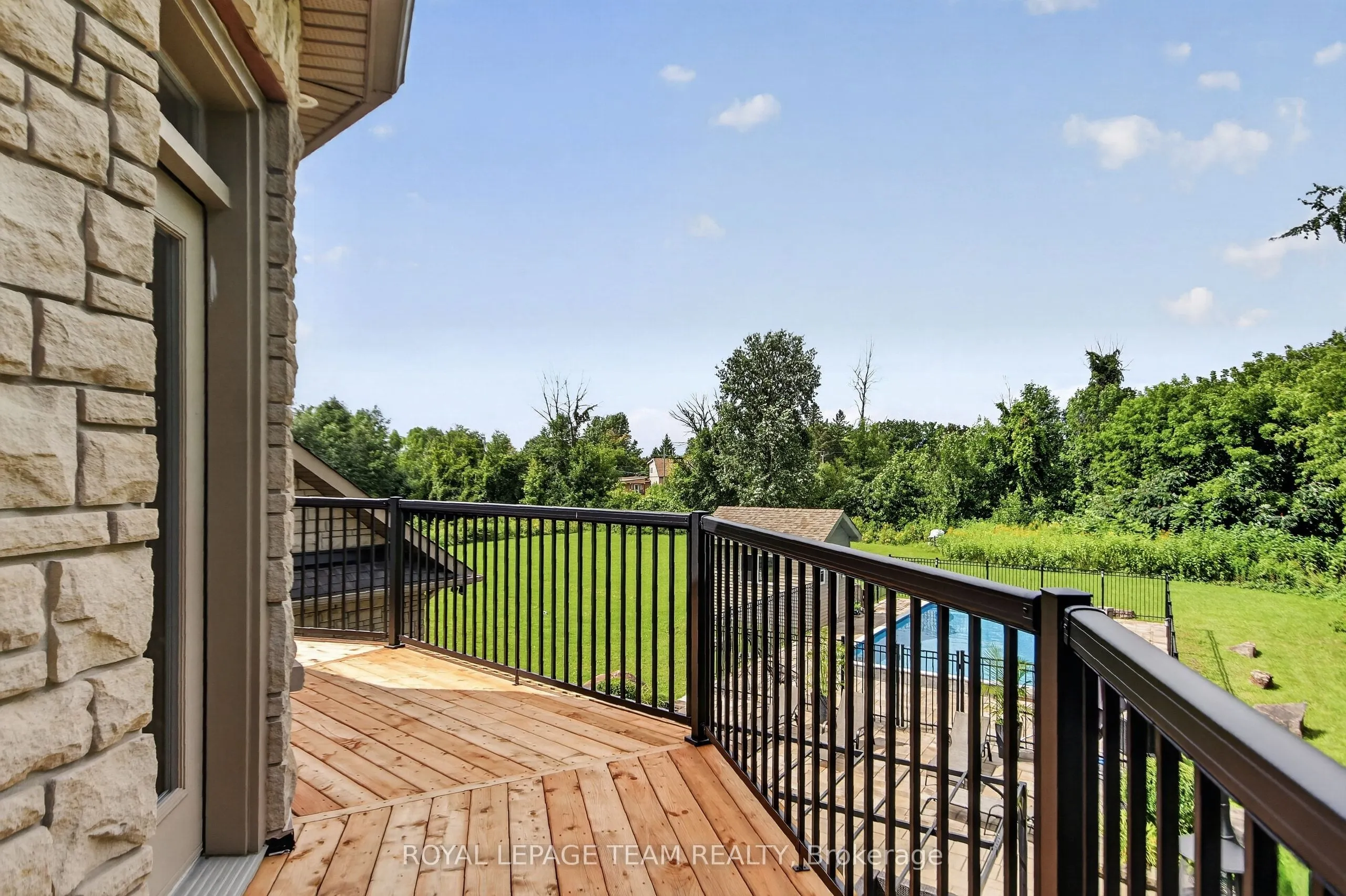 1425 Balmoral Drive