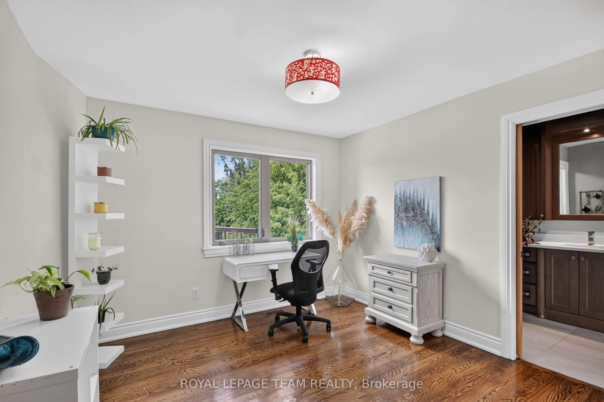 1425 Balmoral Drive