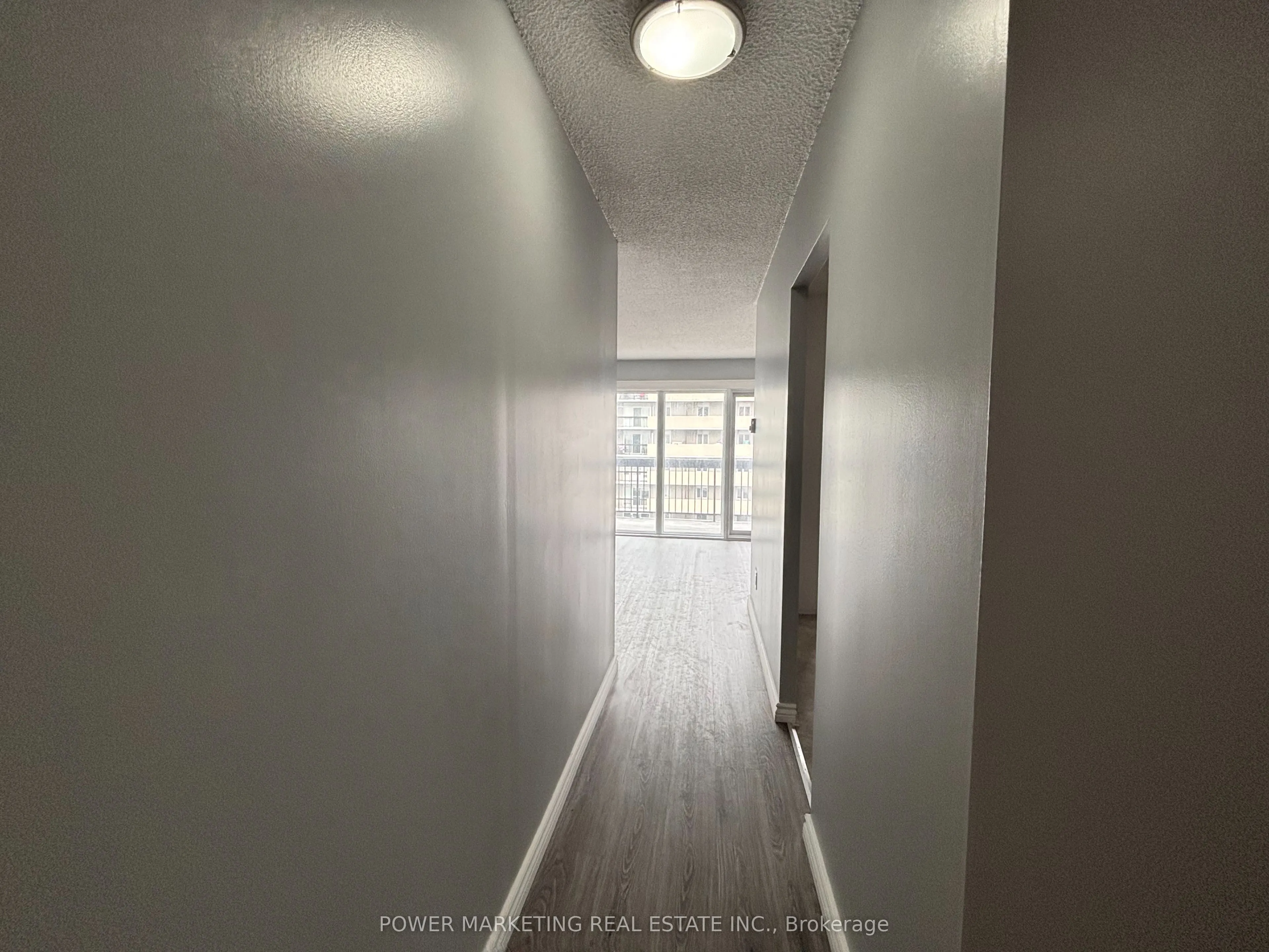158B MCARTHUR Avenue #1604