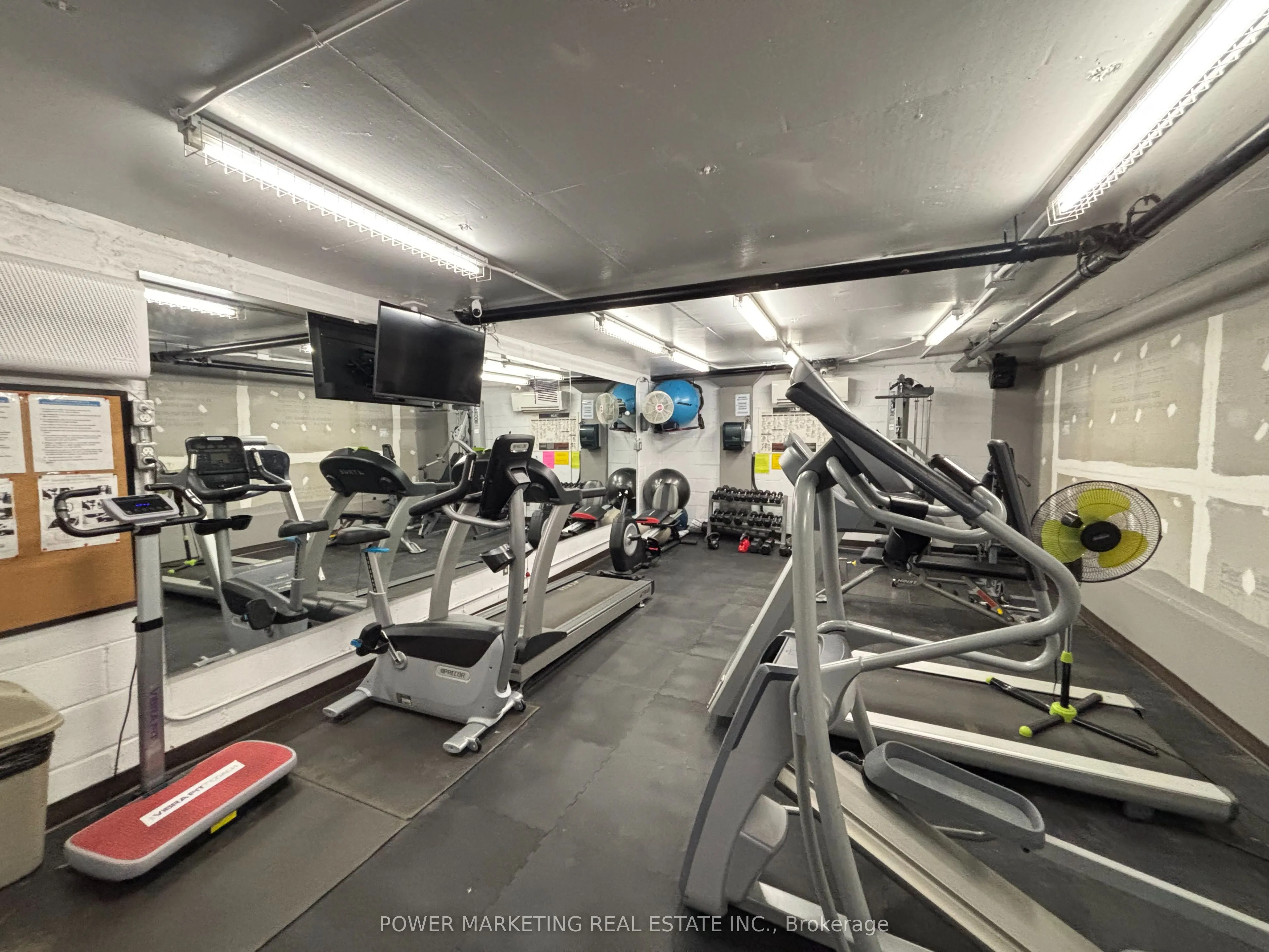 158B MCARTHUR Avenue #1604