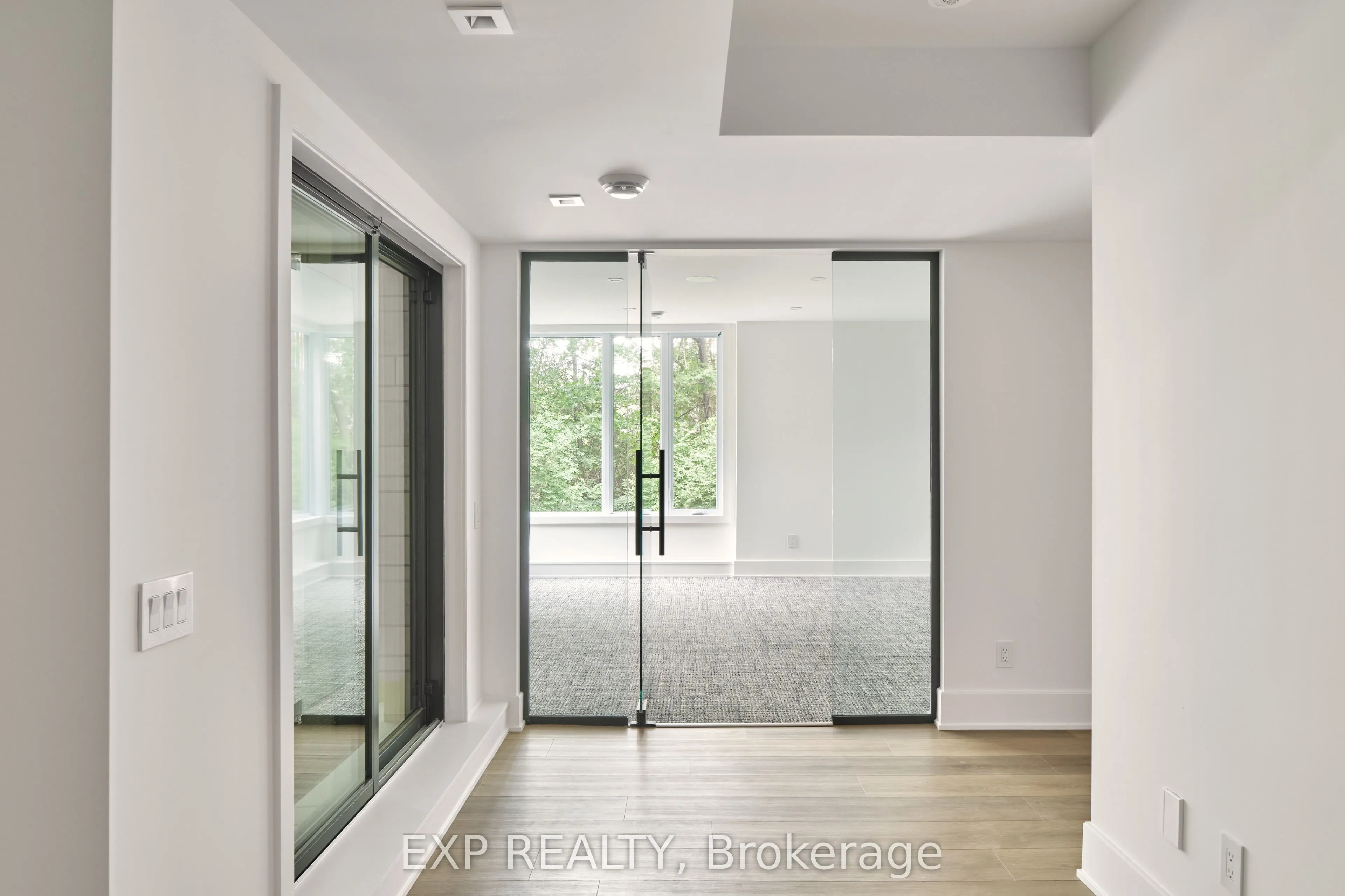 32 CLOVELLY Road