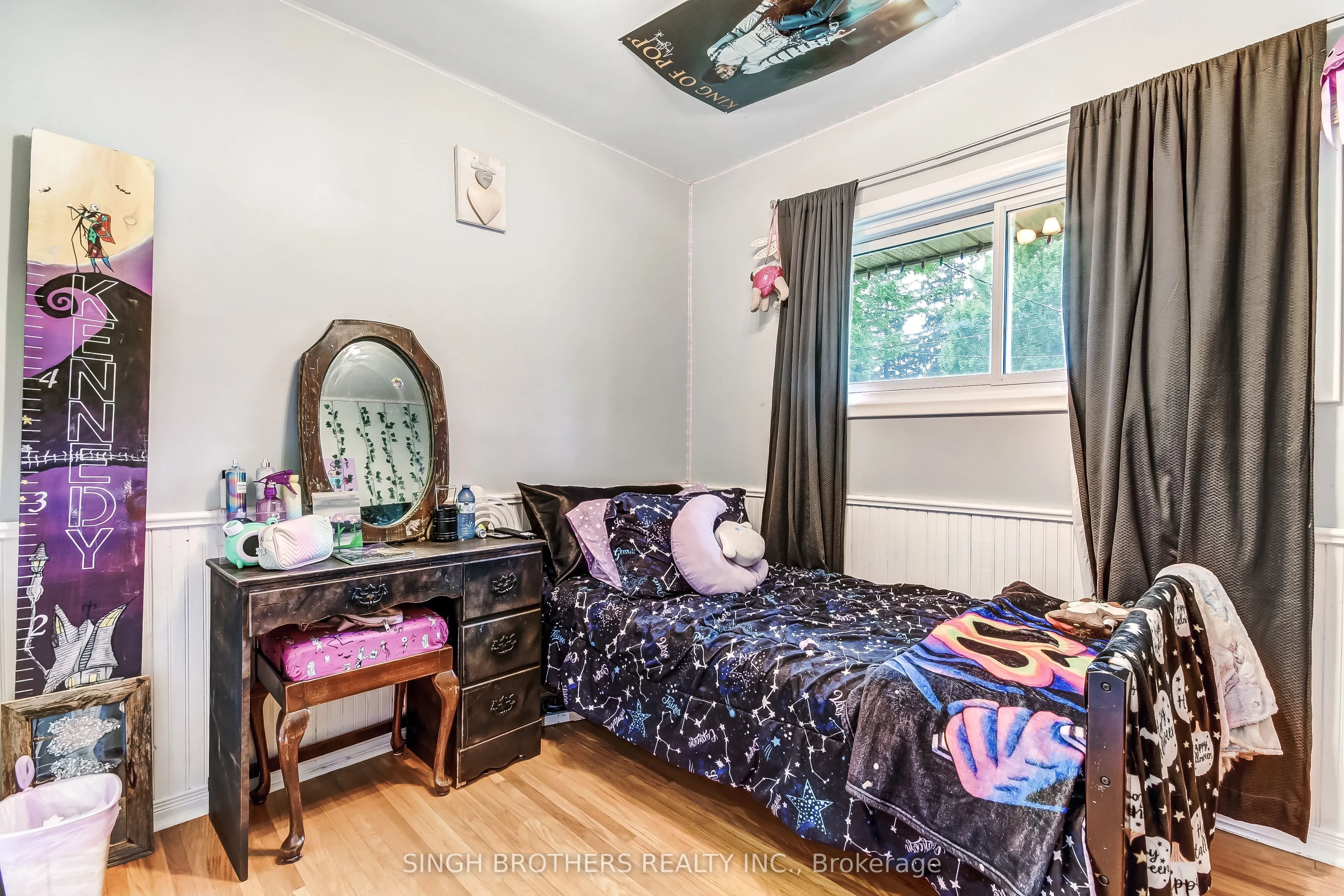 316 WILLOWGROVE Crescent