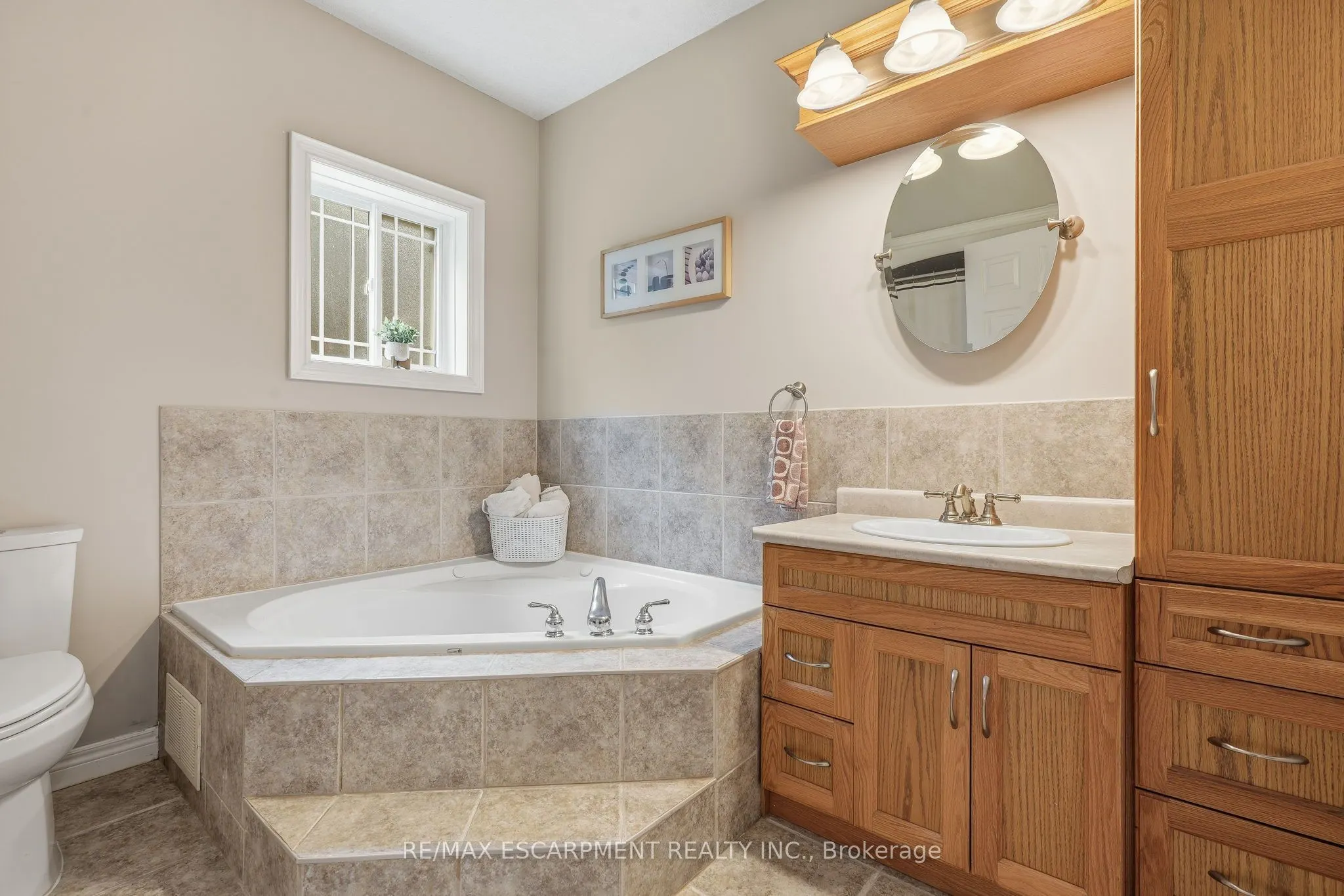 125 Langlaw Drive