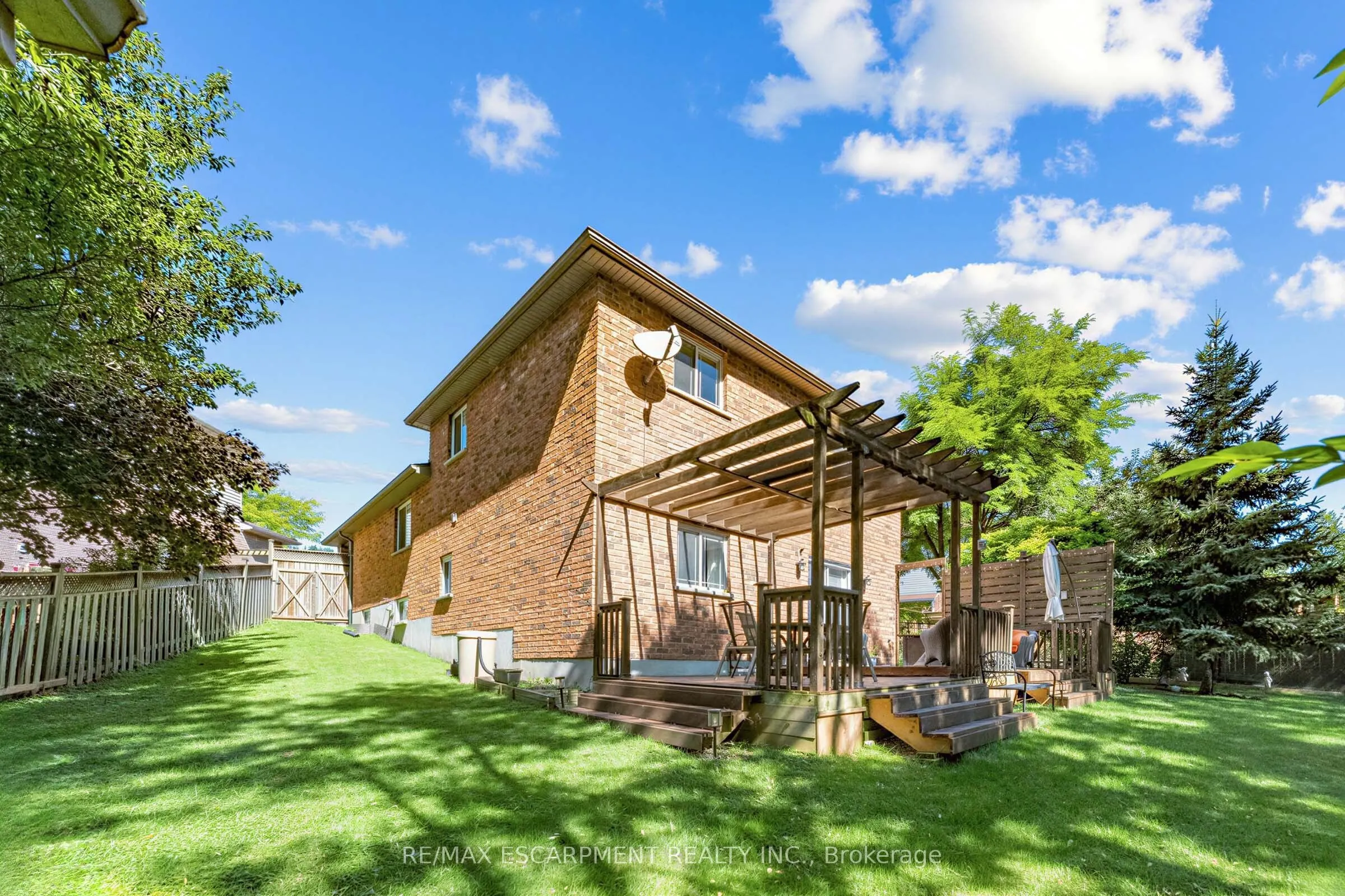 125 Langlaw Drive