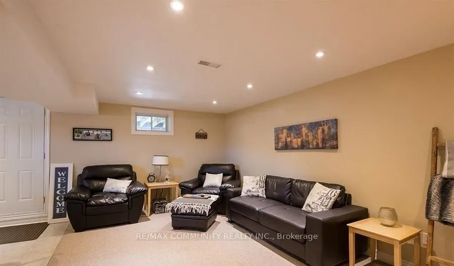 166 St. Lawrence Drive