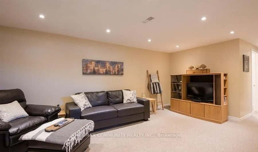 166 St. Lawrence Drive
