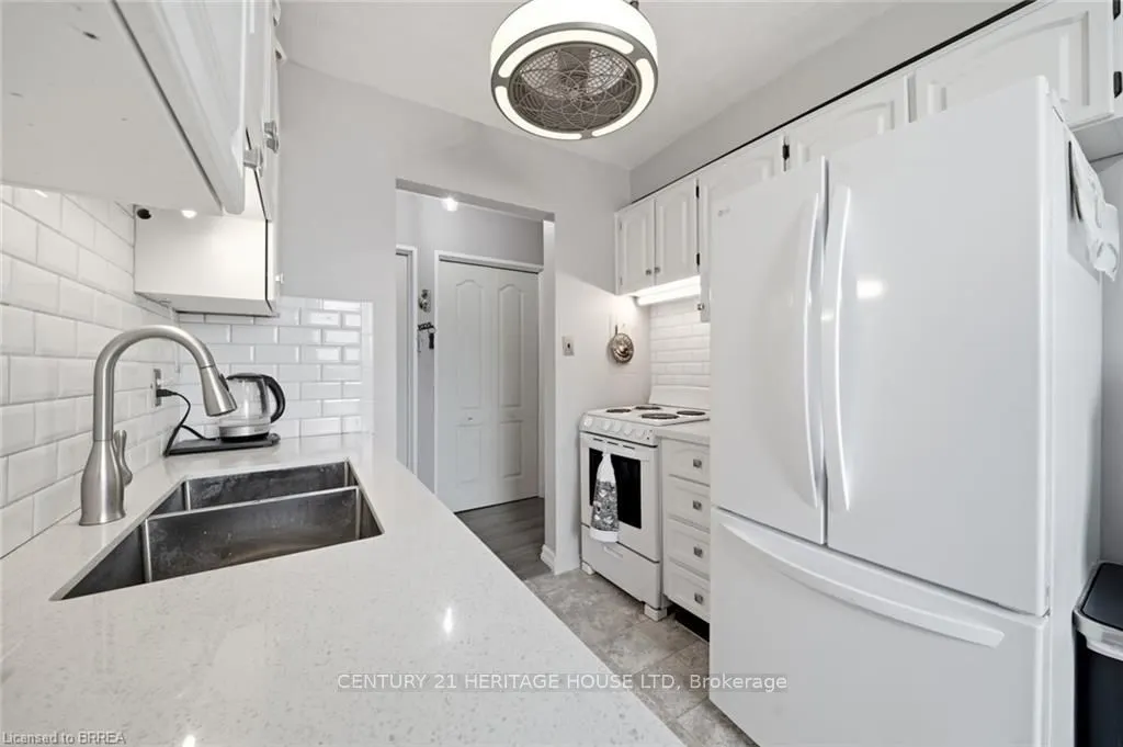 87 St George Street #508