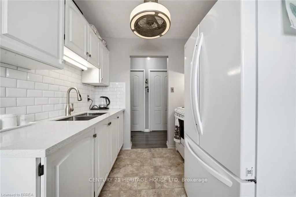 87 St George Street #508