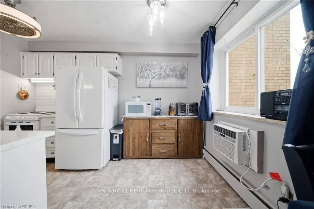 87 St George Street #508