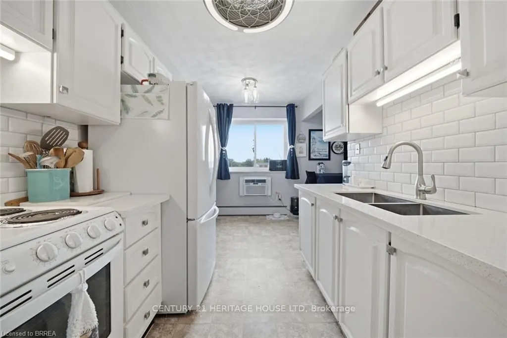 87 St George Street #508