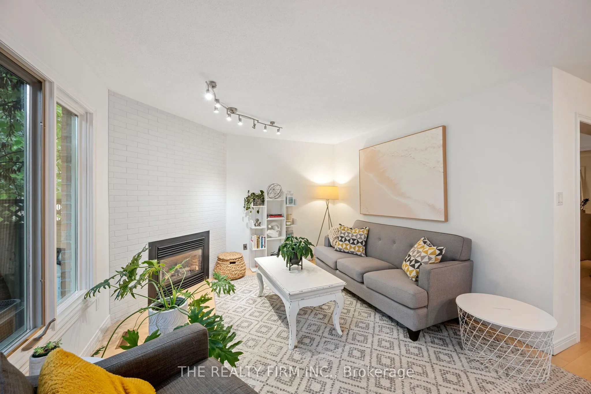 810 Maitland Street #12
