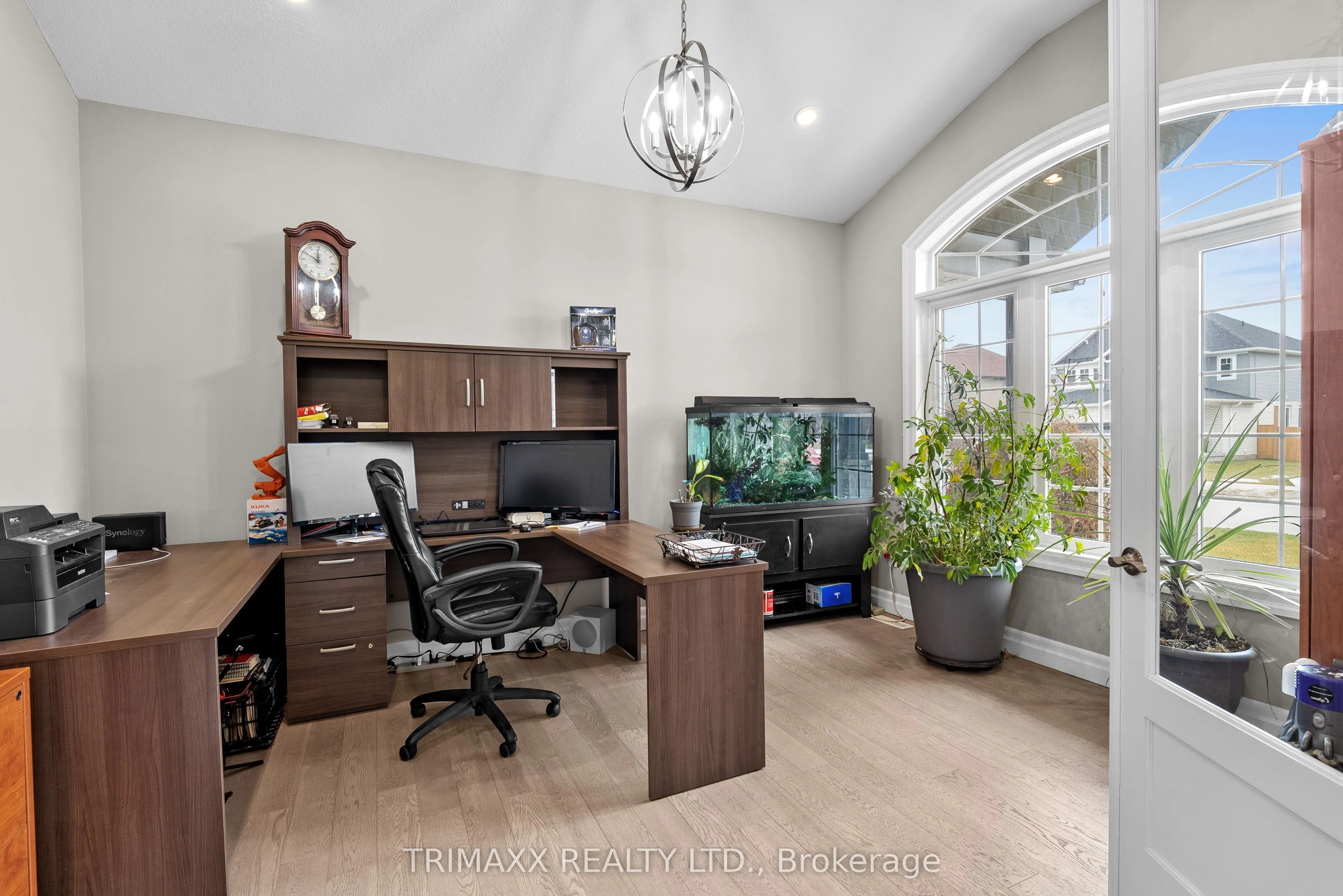 31 Thames Springs Crescent
