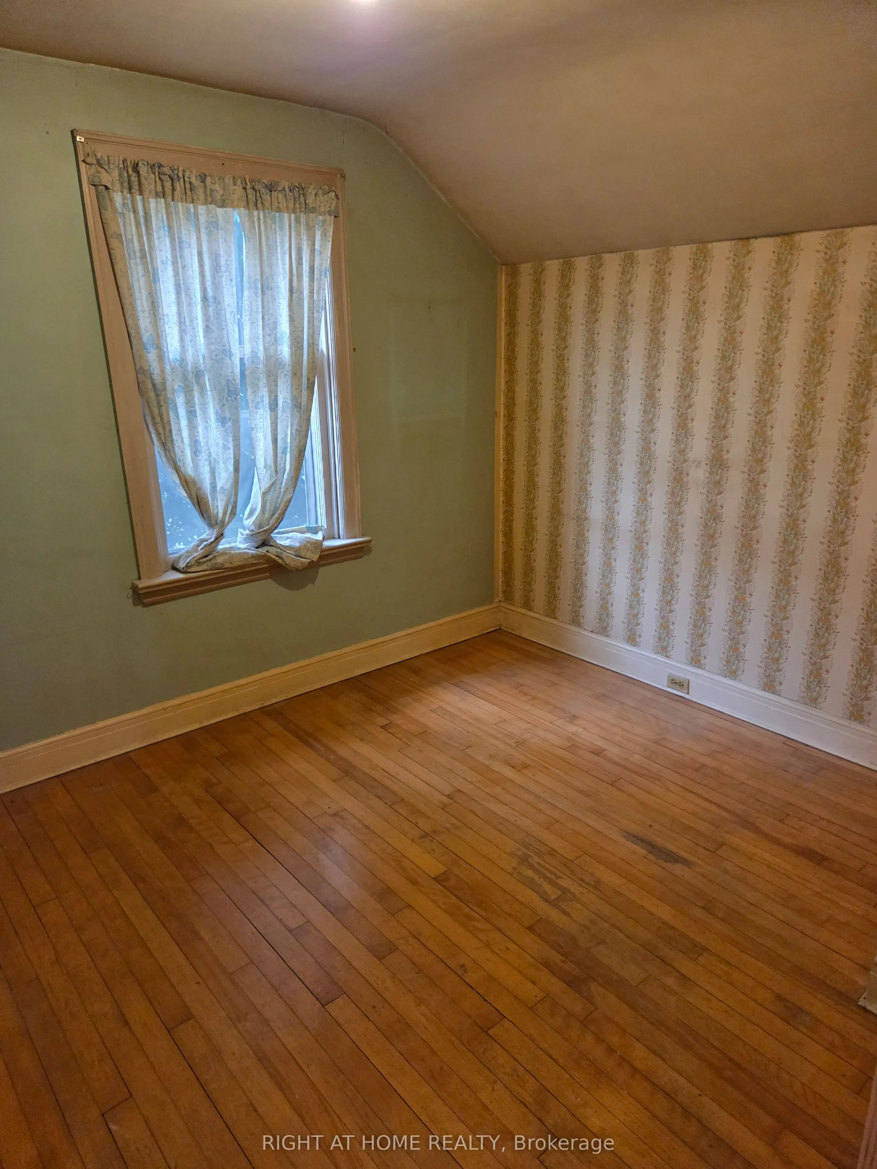 88 Lees Avenue