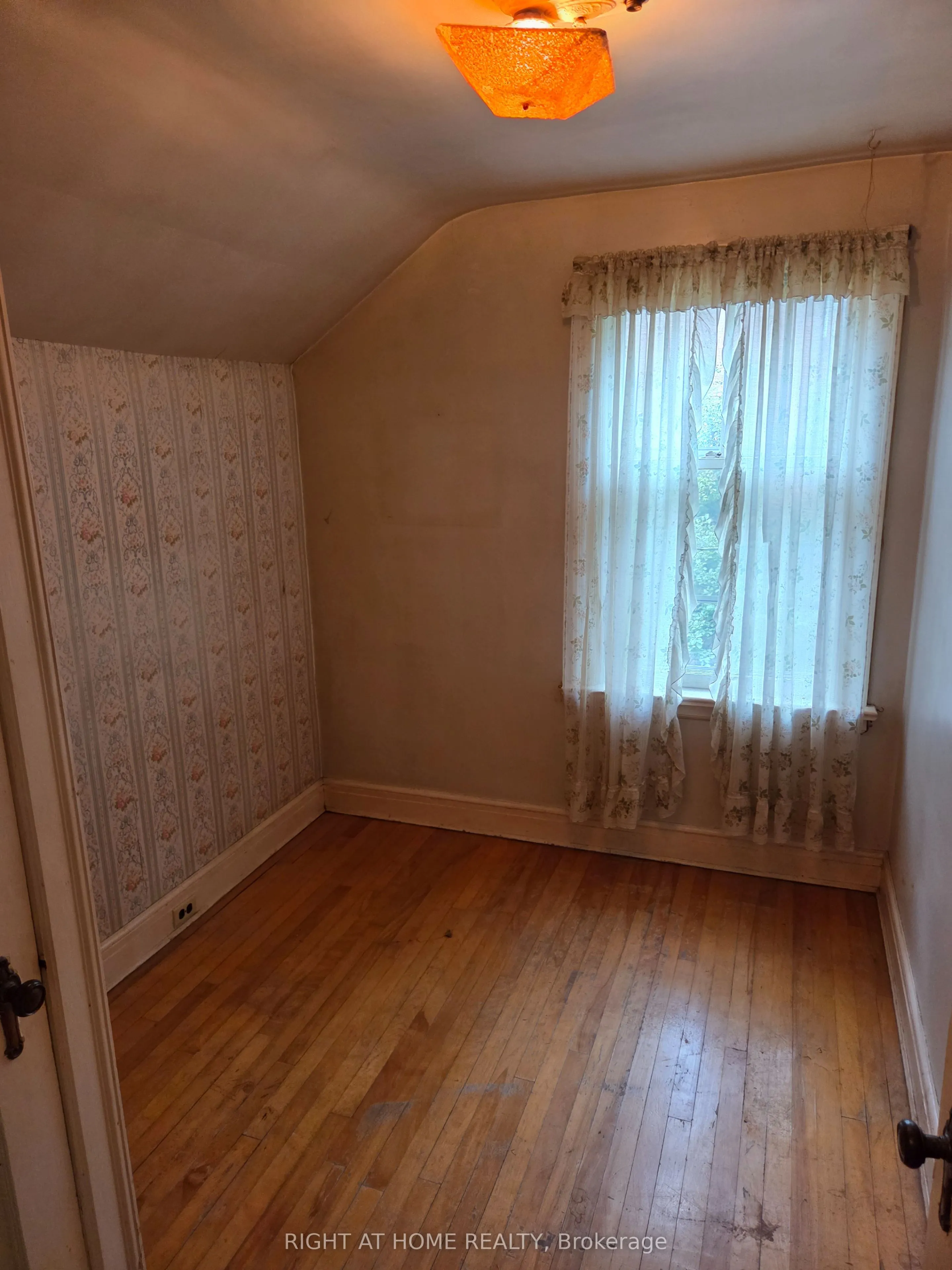 88 Lees Avenue