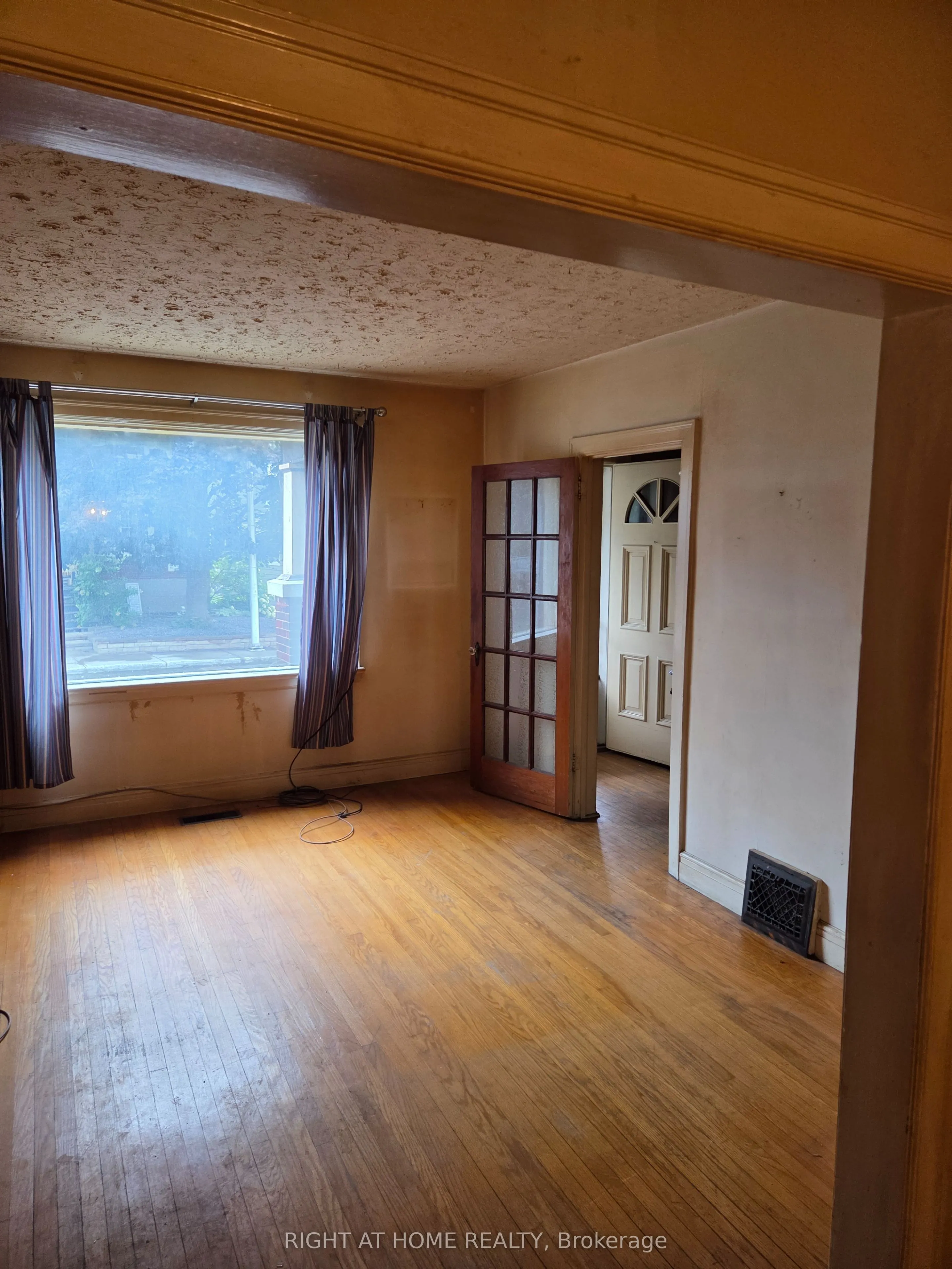 88 Lees Avenue