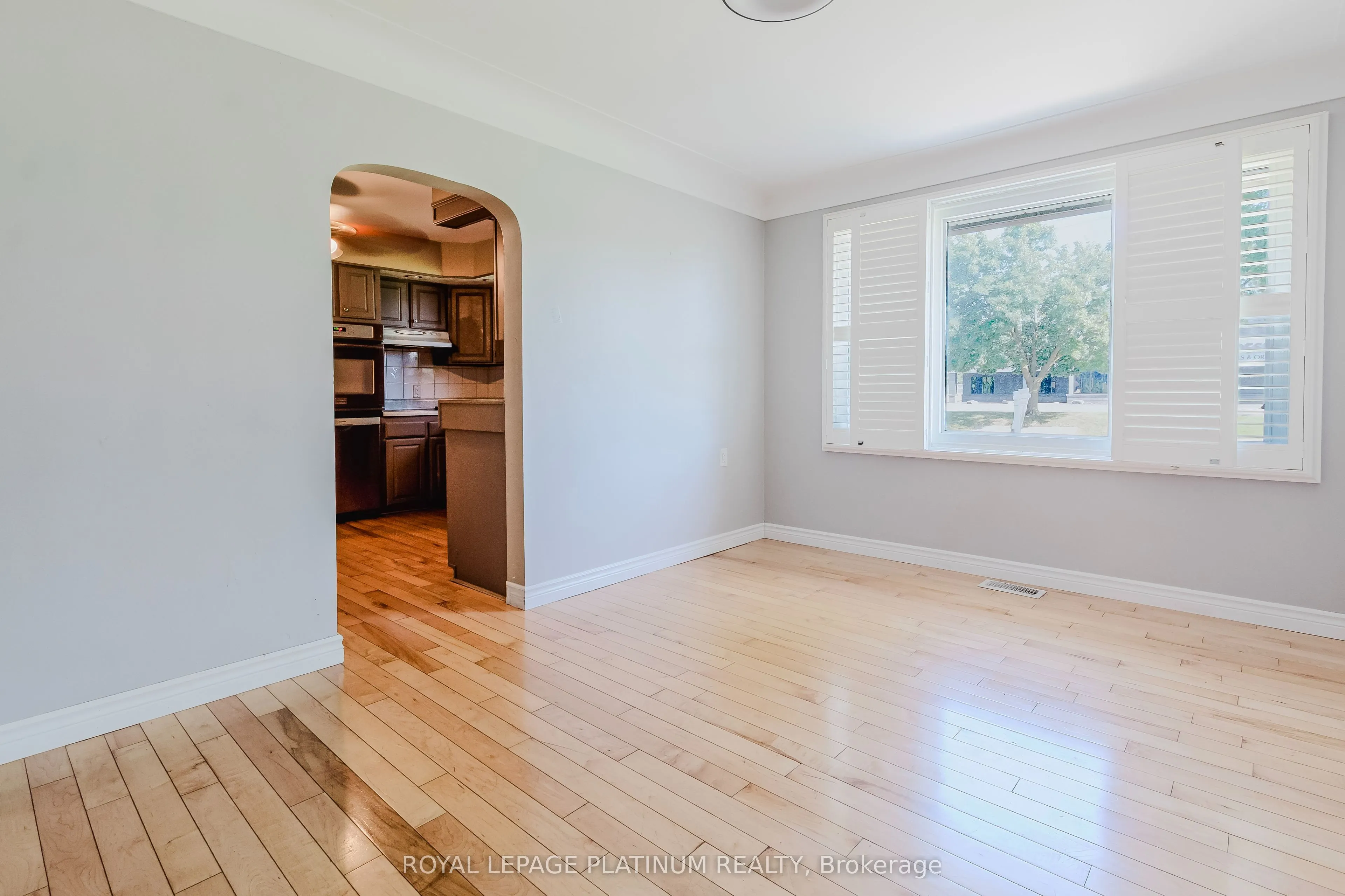 6 Varadi Avenue