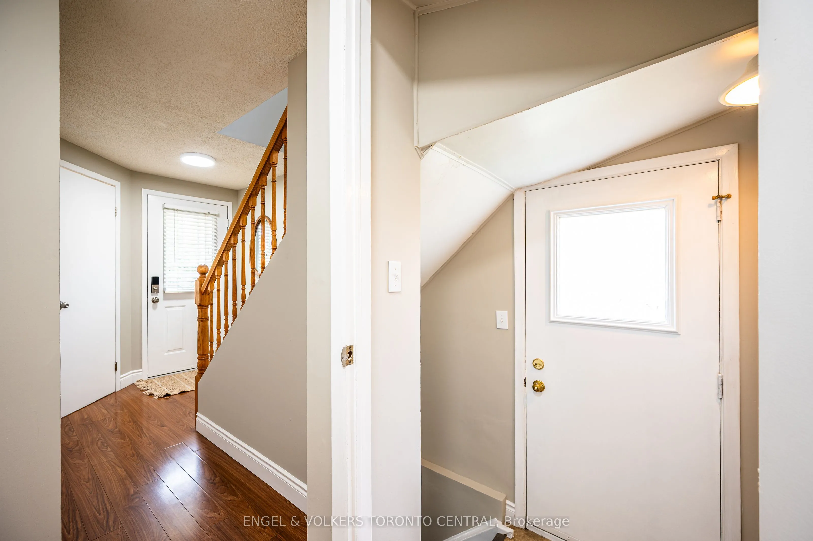601 Pinerow Crescent