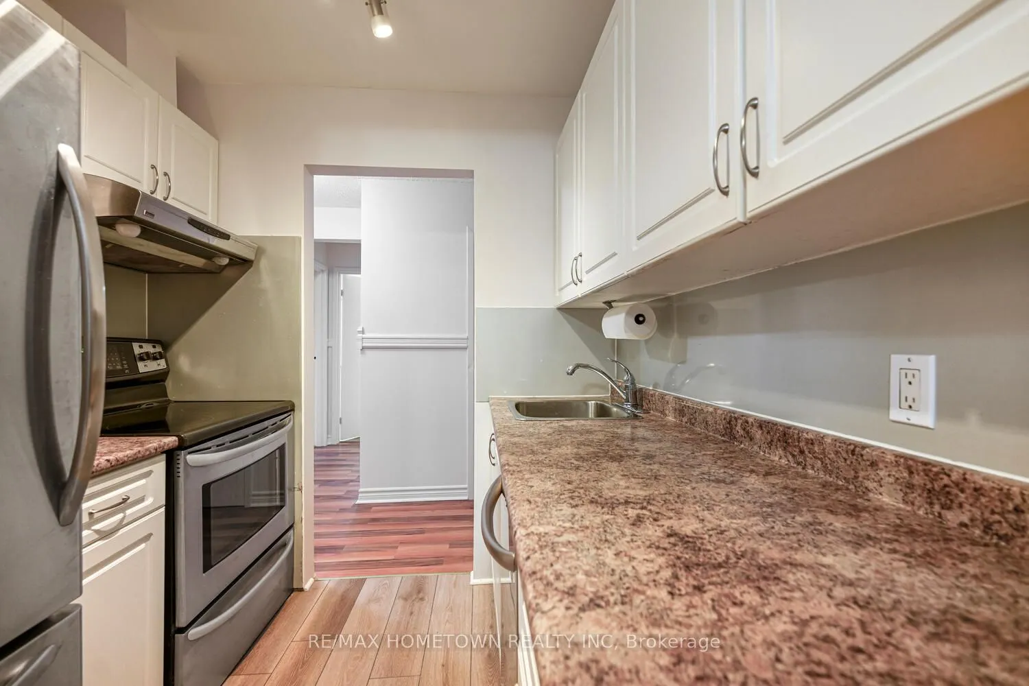 6 Charlotte Place #17