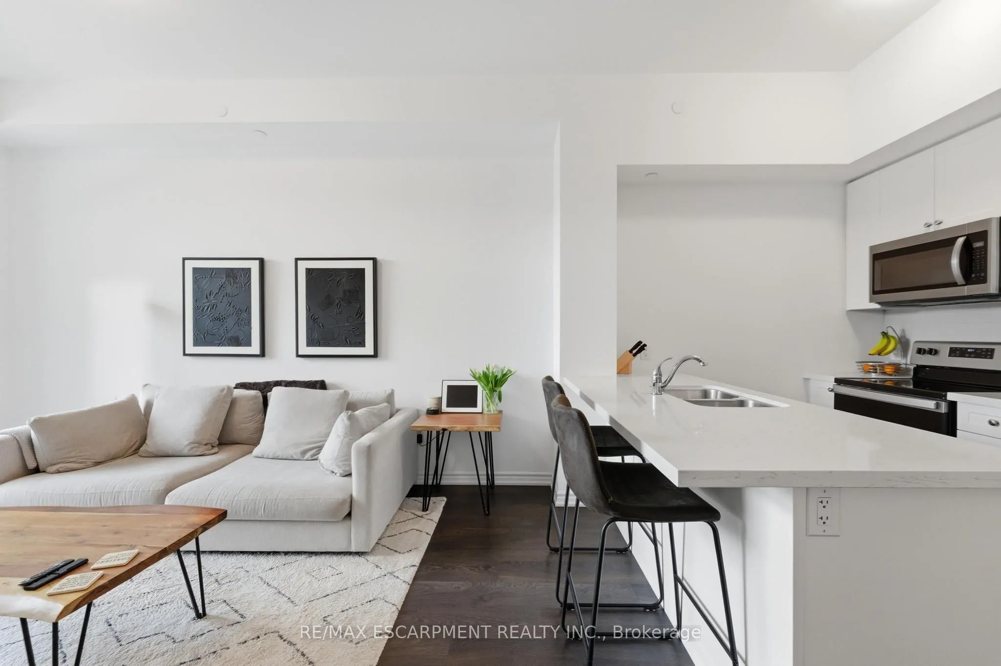 460 Dundas Street E #112