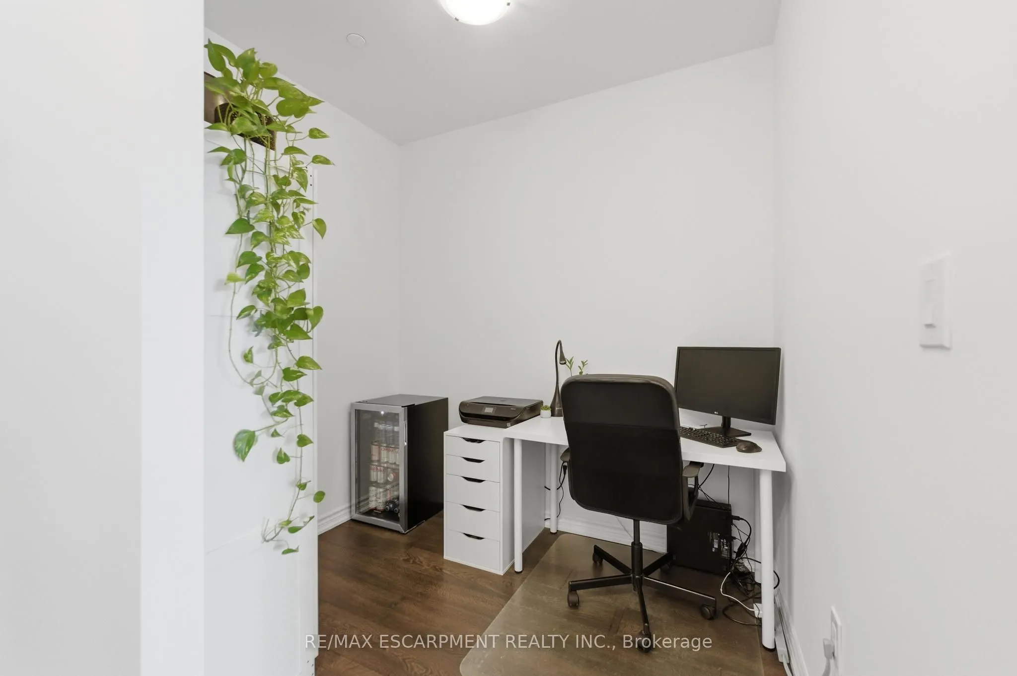460 Dundas Street E #112