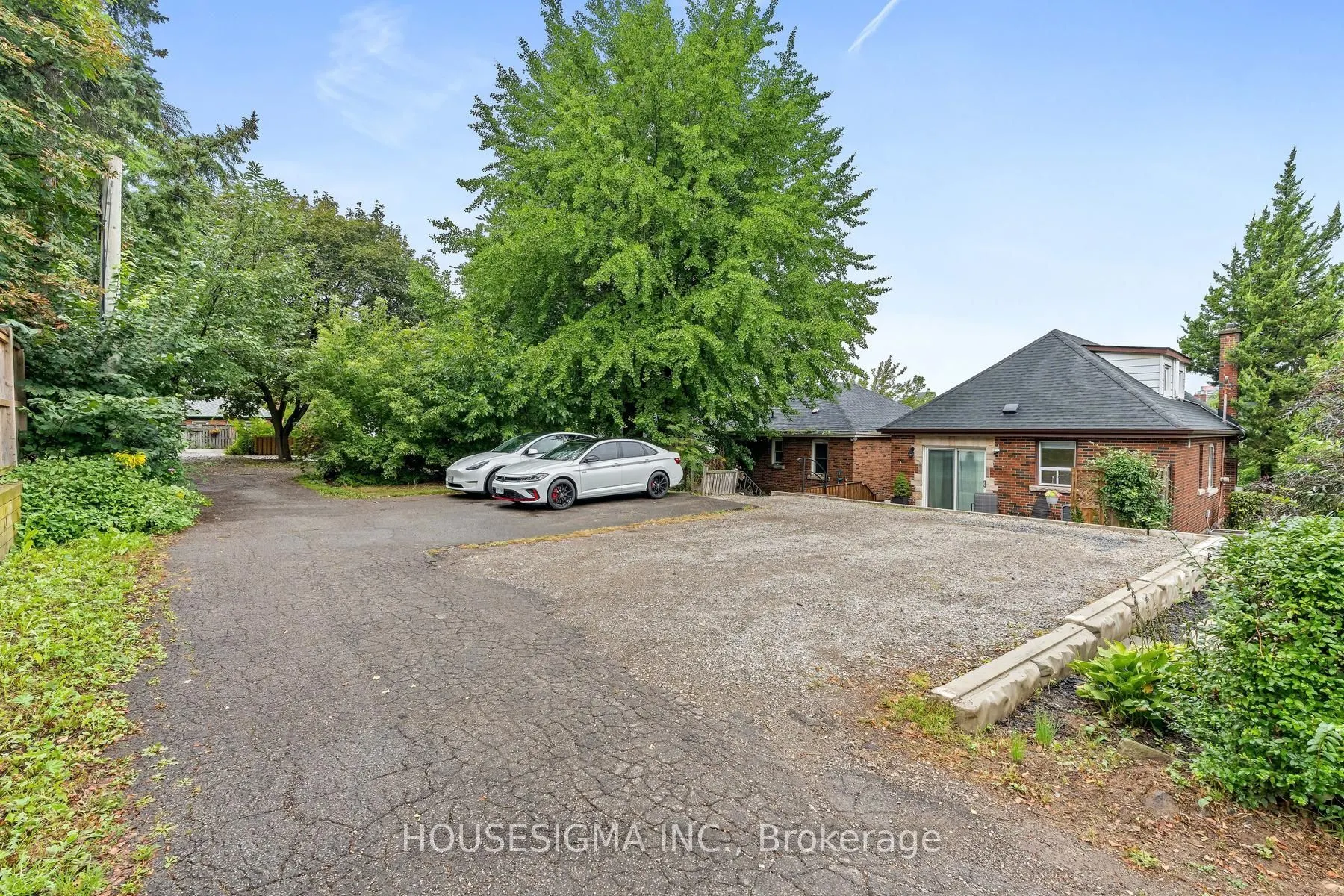 22 Arkledun Avenue